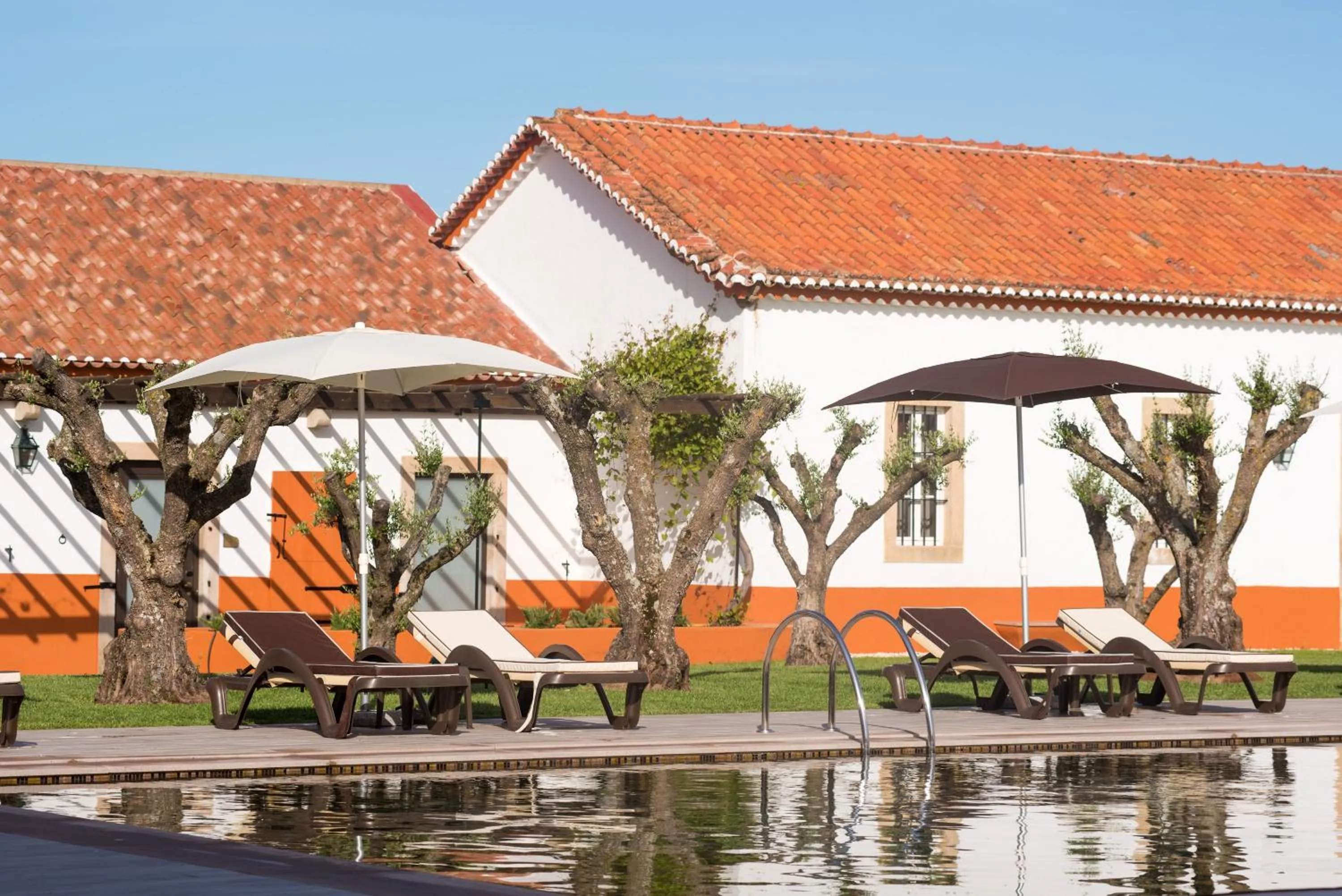 Swimming pool in Vila Gale Collection Alter Real - Resort Equestre, Conference & Spa