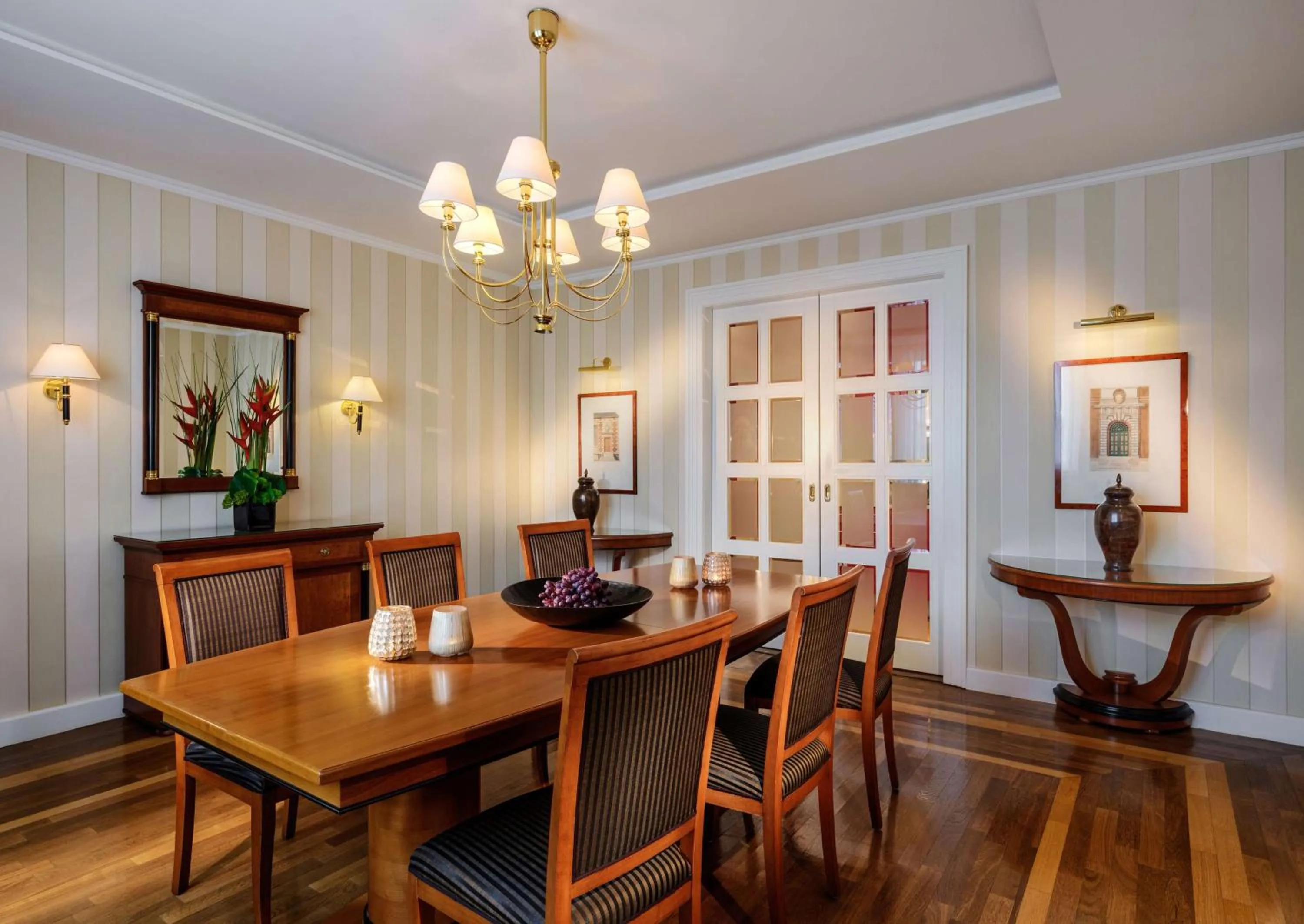 Photo of the whole room in Hotel Nassauer Hof