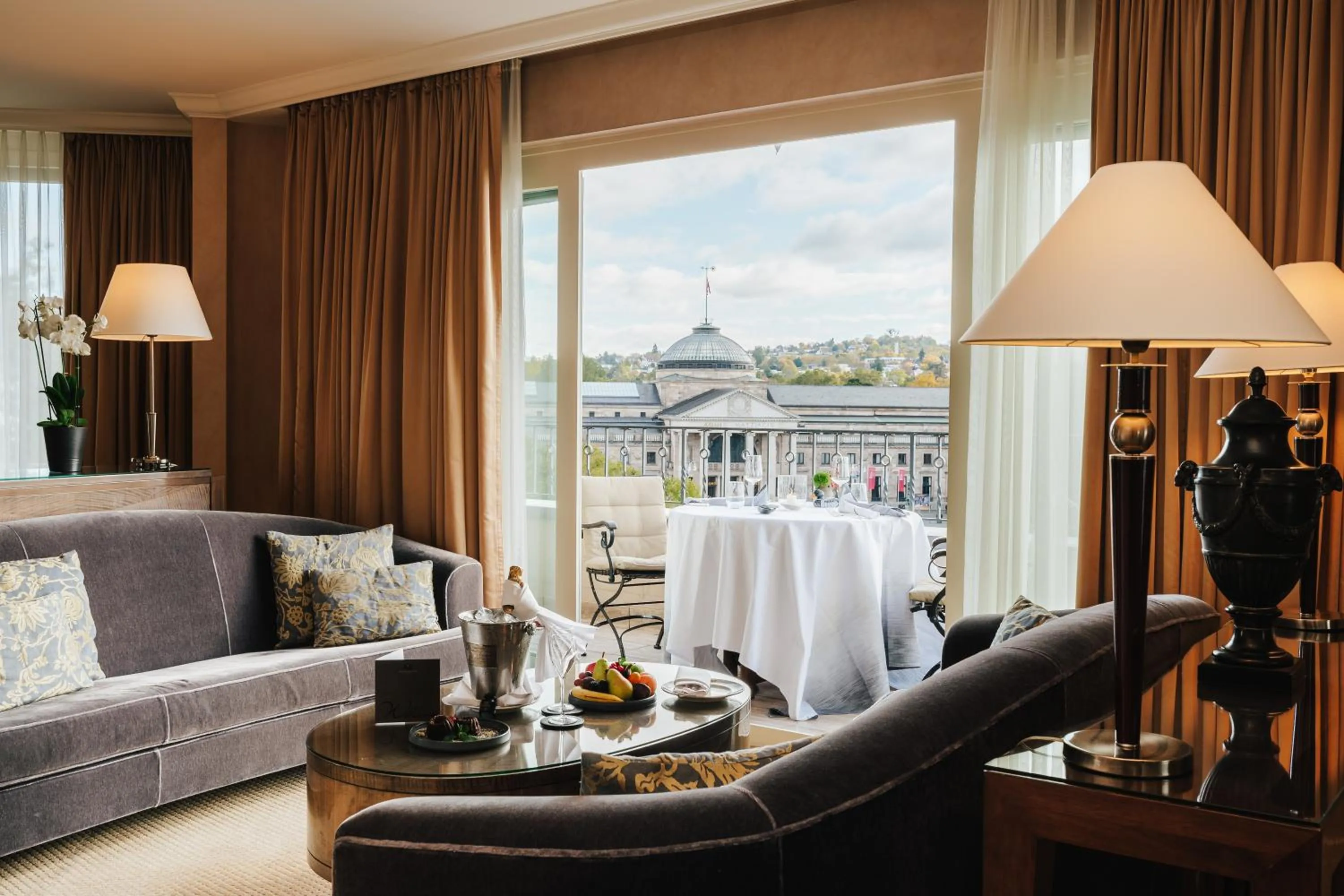 Seating area in Hotel Nassauer Hof