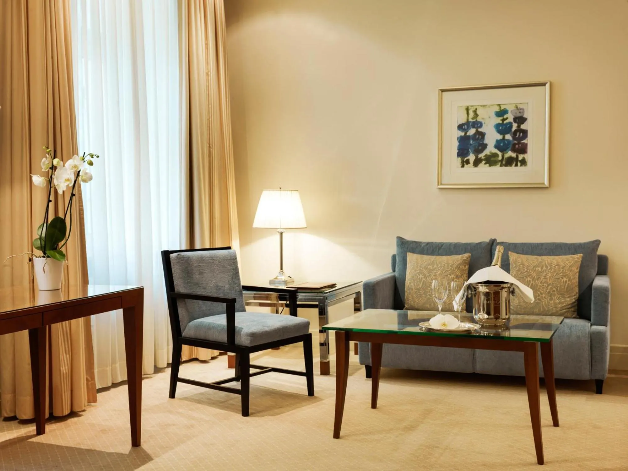 Guests in Hotel Nassauer Hof