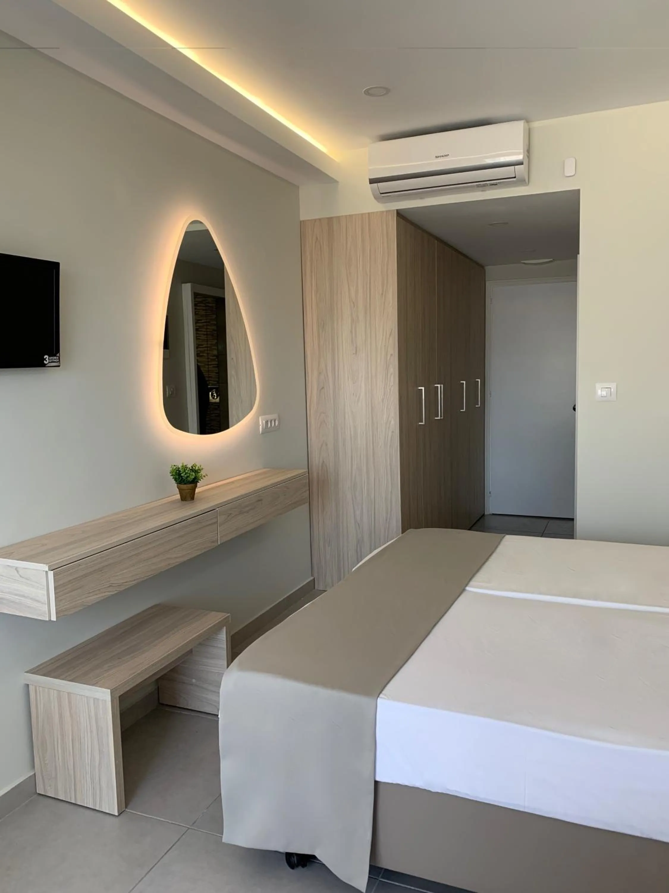 Bedroom, Bed in Pals Studios Pefkos