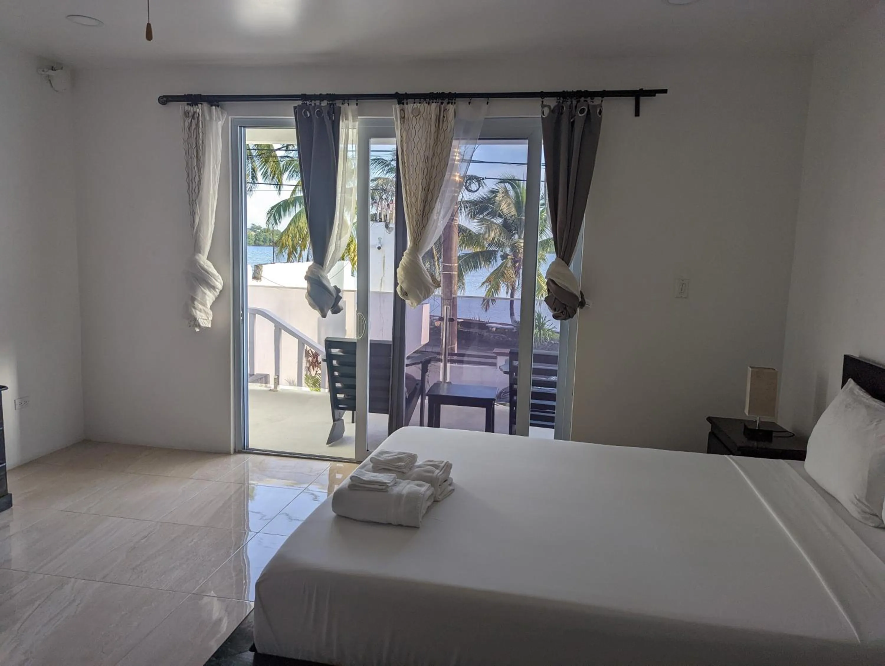 View (from property/room), Bed in Inn The Town