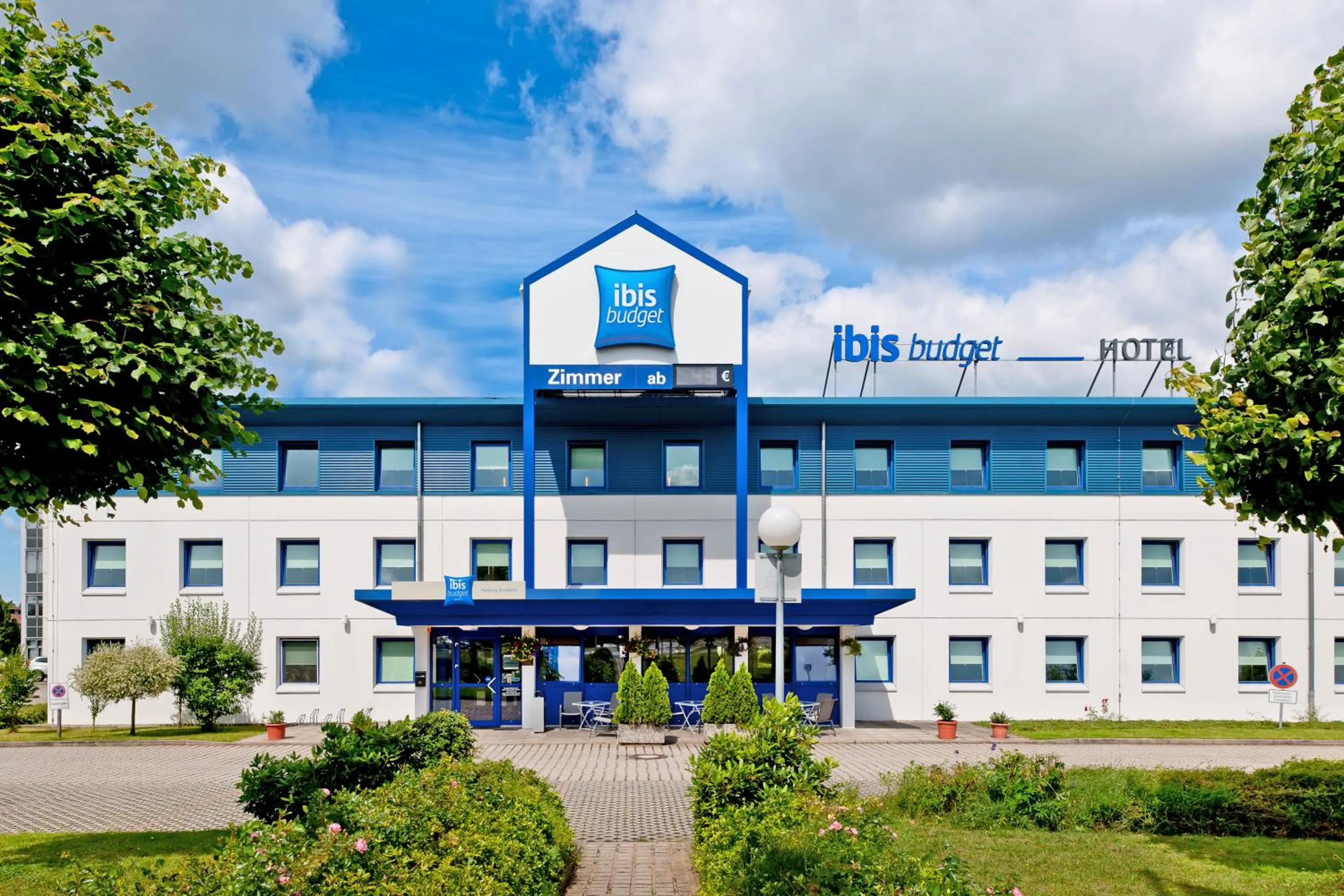 Property building in Ibis budget Hamburg Quickborn