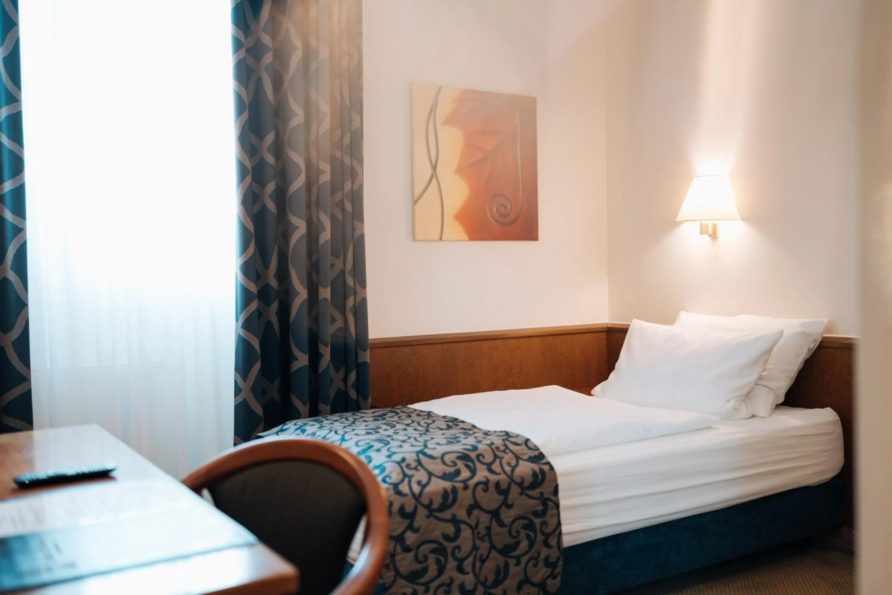 Bed in Hotel Viktoria