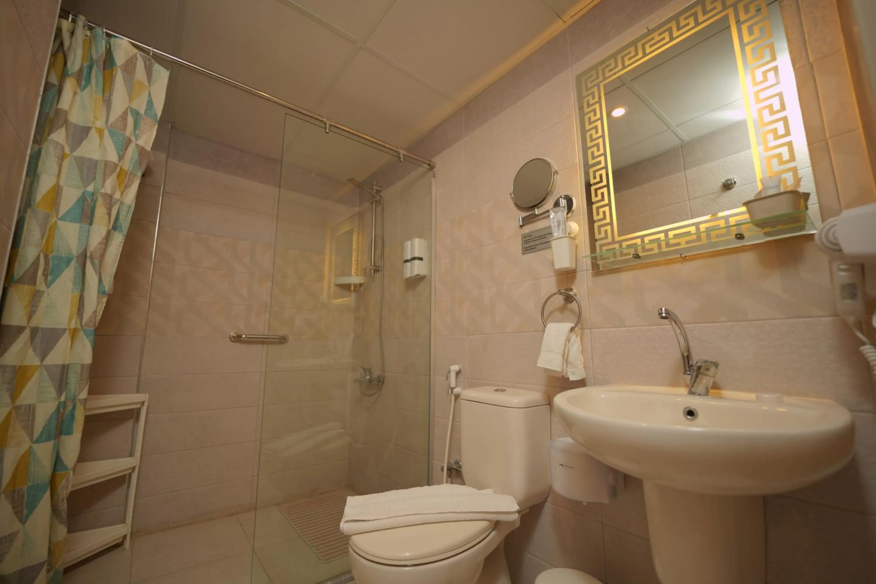 Bathroom in Petra Plaza Hotel