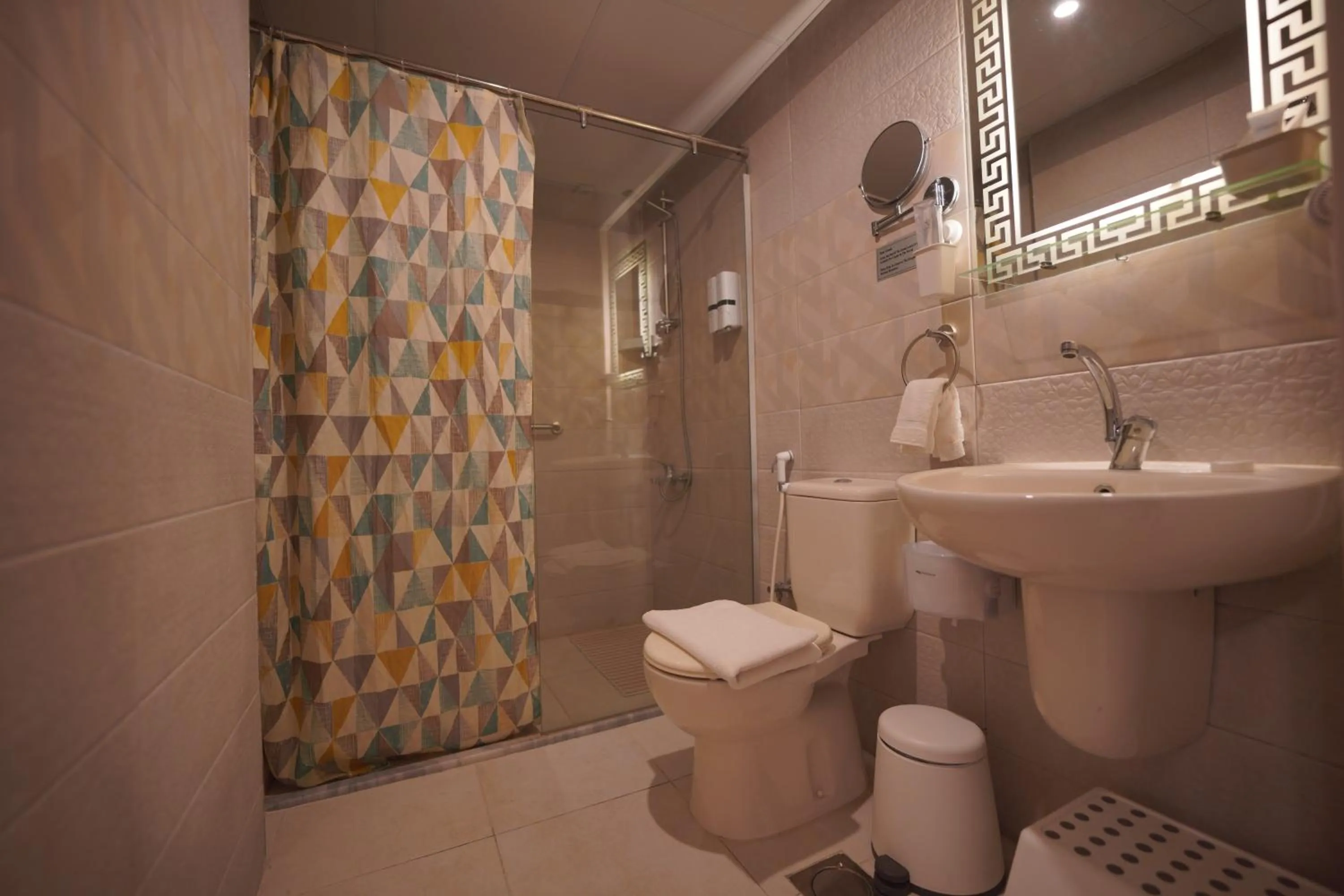 Bathroom in Petra Plaza Hotel