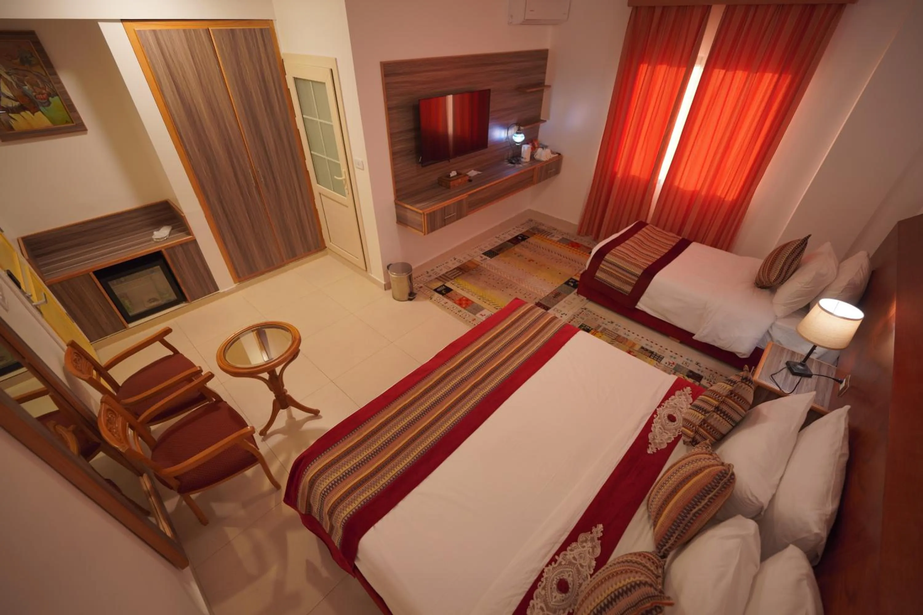 Bedroom, Bed in Petra Plaza Hotel