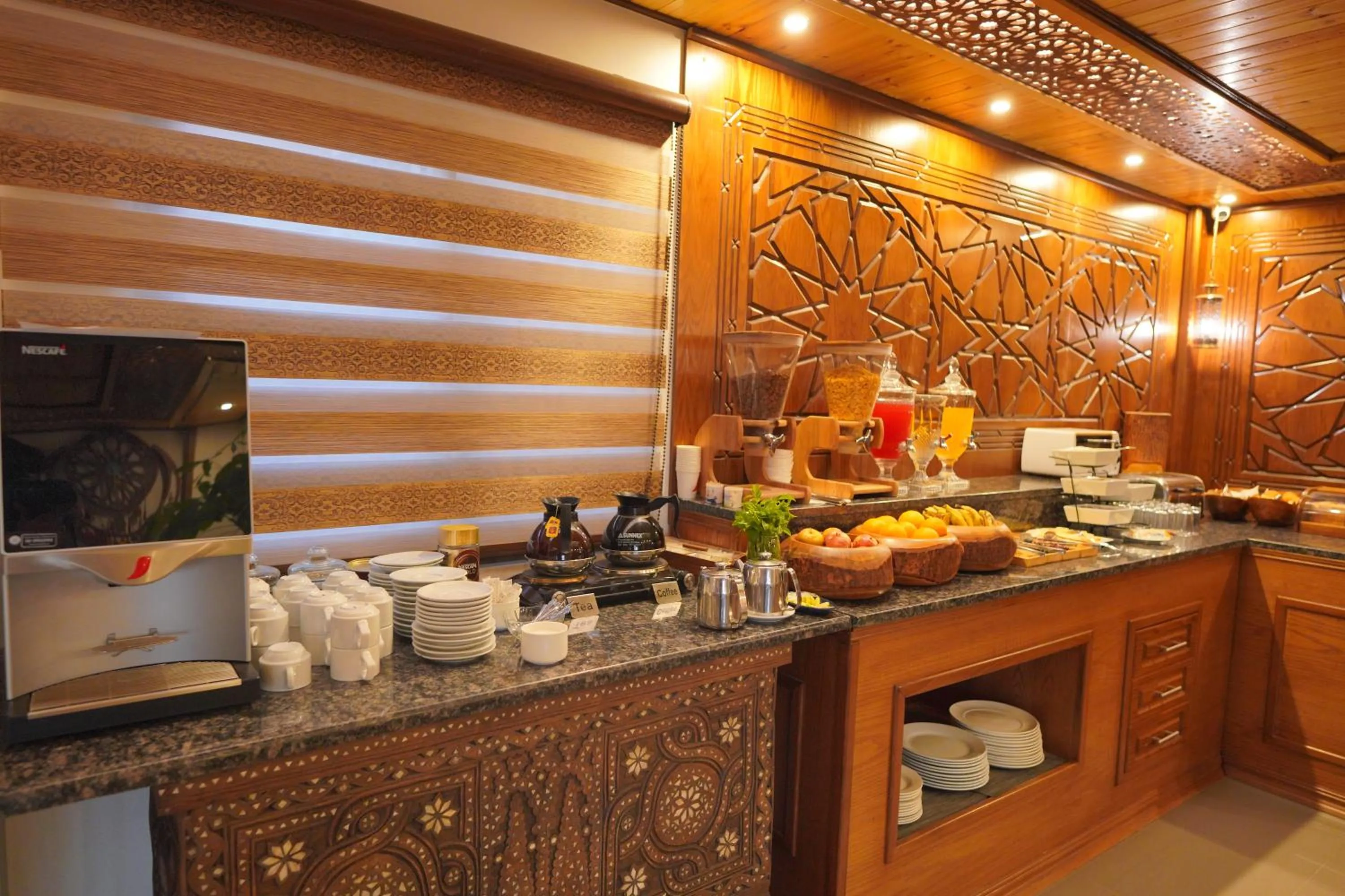 Breakfast in Petra Plaza Hotel