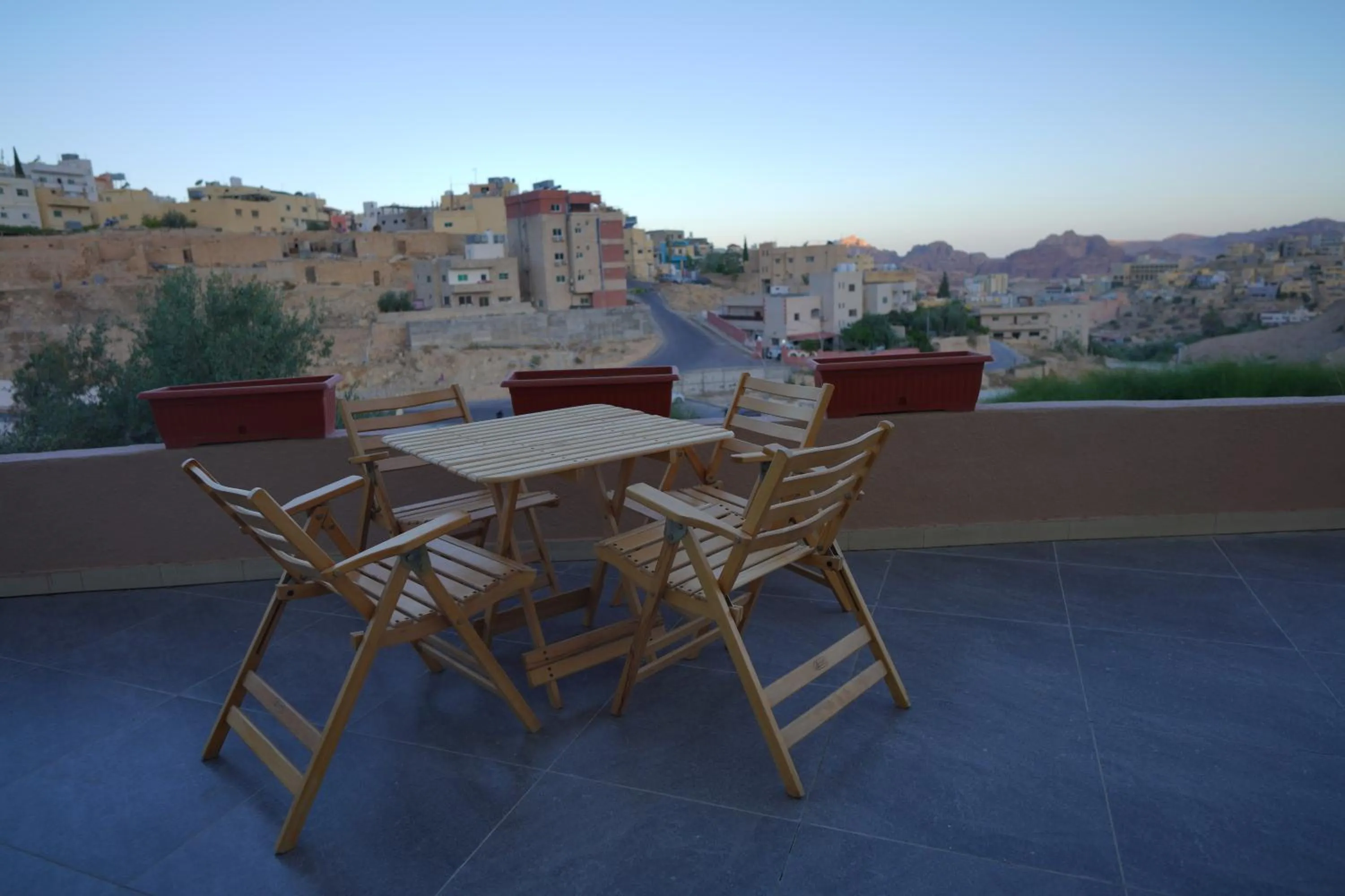 Restaurant/places to eat in Petra Plaza Hotel