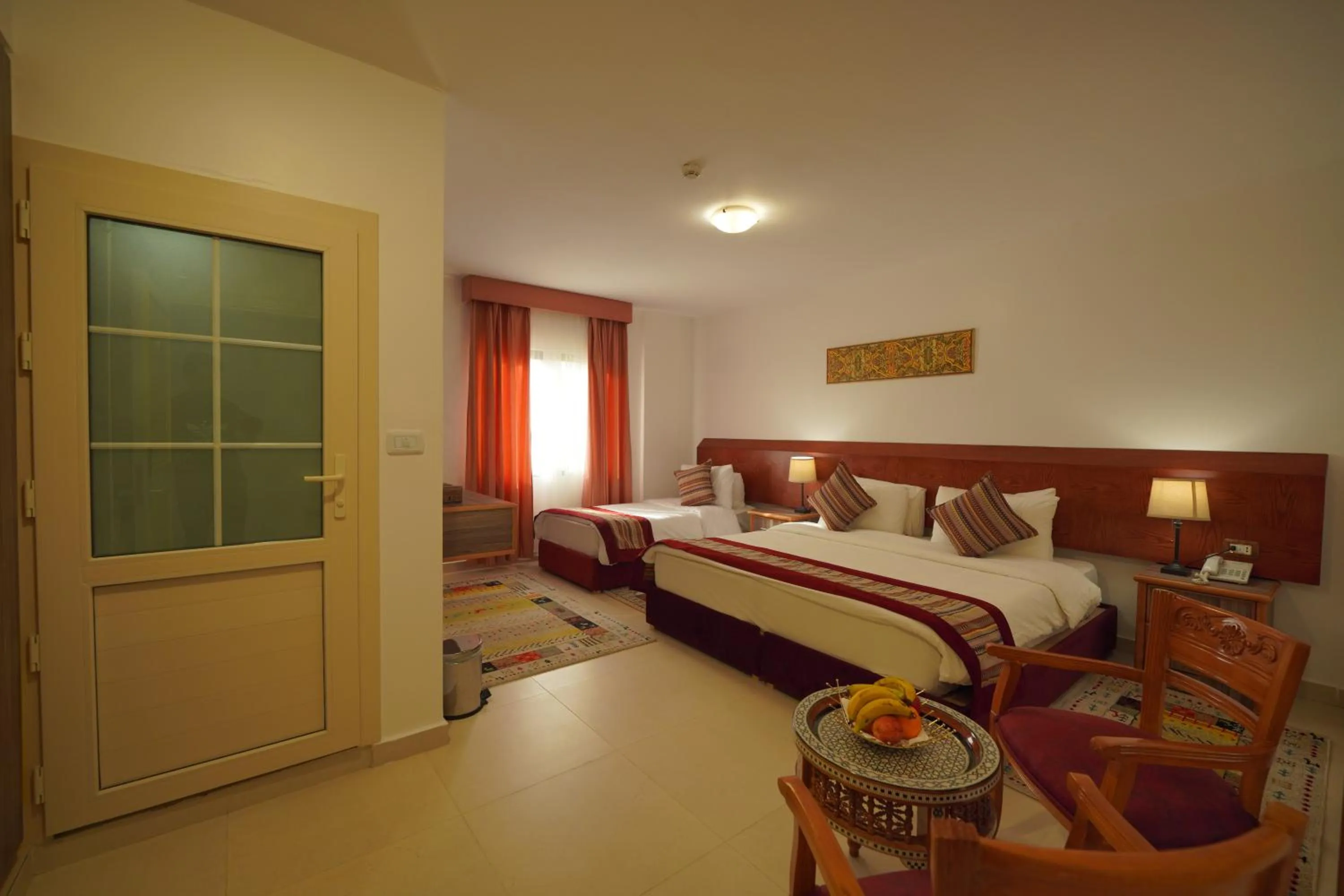 Bedroom, Bed in Petra Plaza Hotel