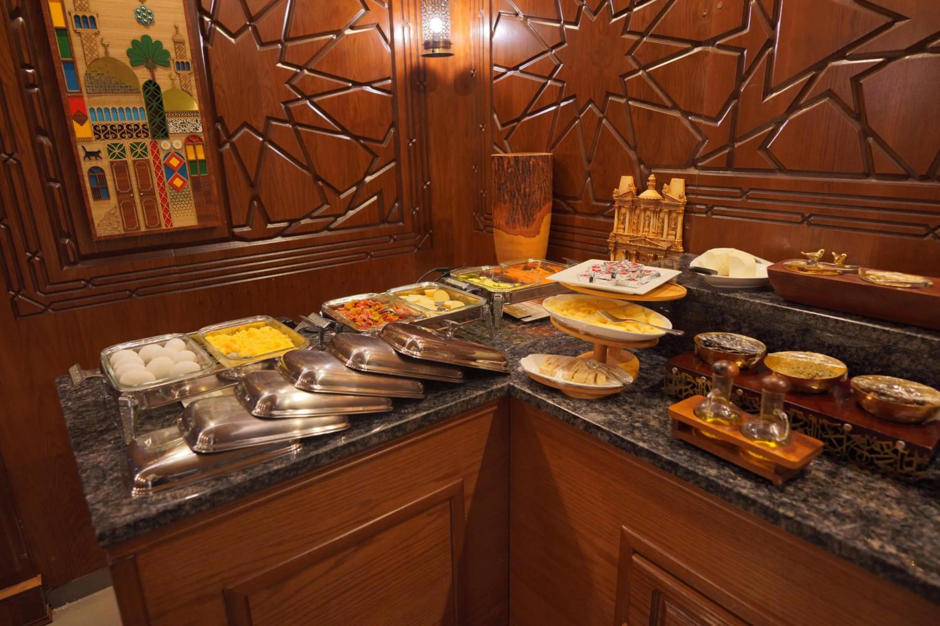 Restaurant/places to eat in Petra Plaza Hotel