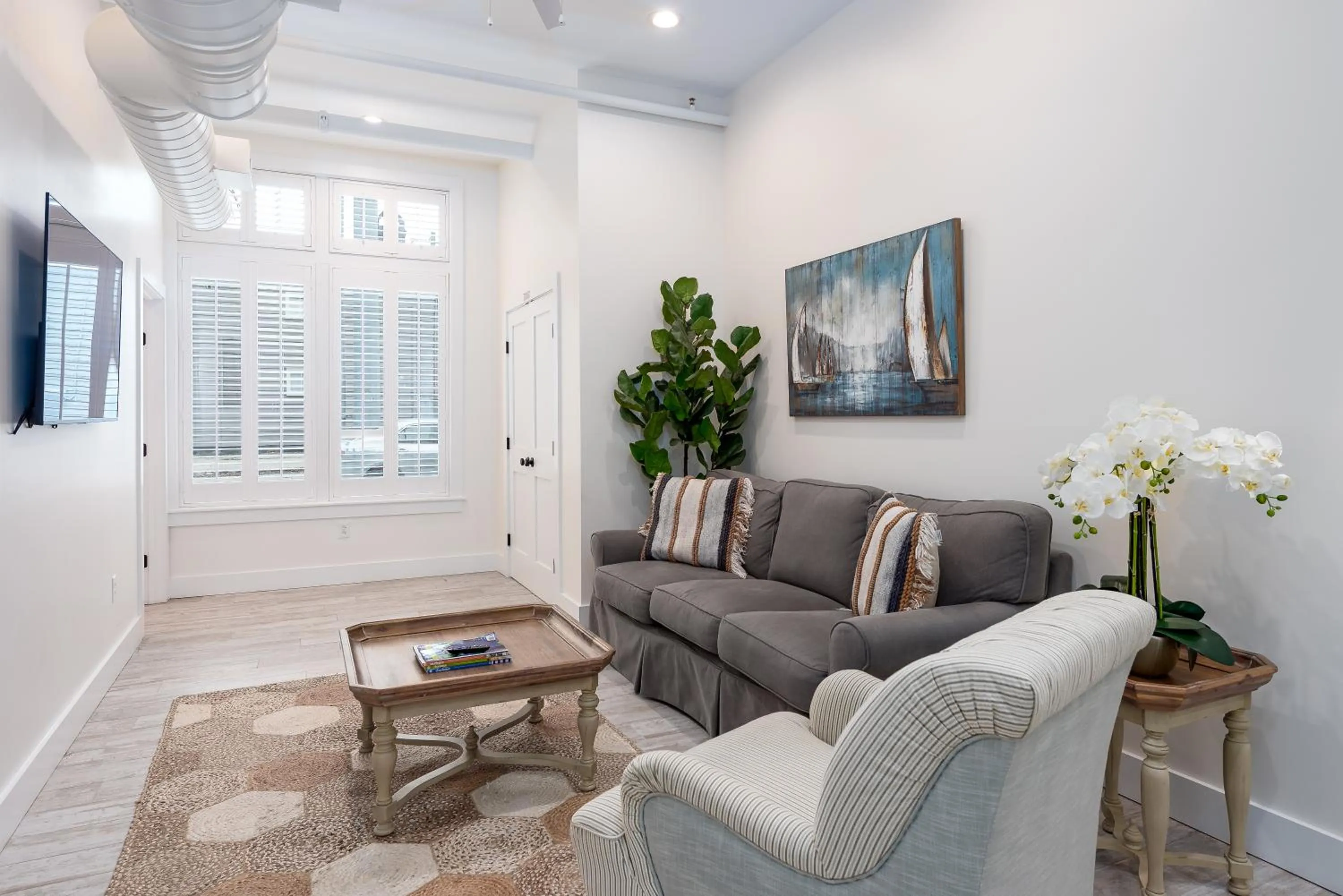 TV and multimedia in The Quarters on Spring