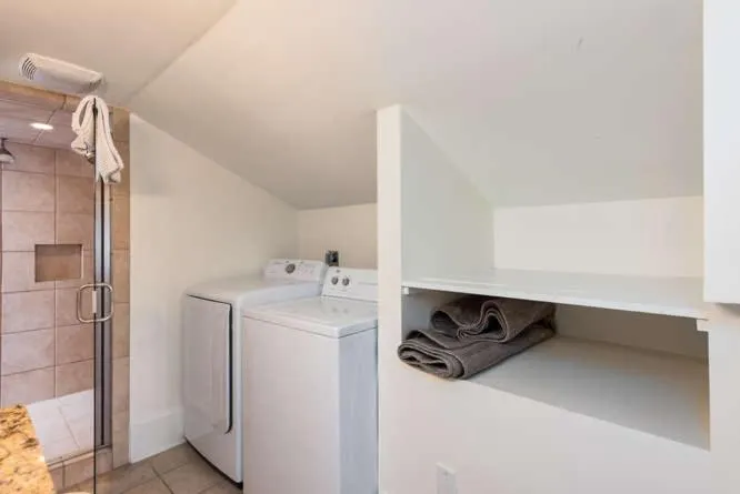 Bathroom in The Quarters on Spring