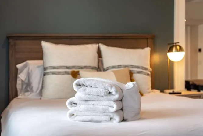 Bed in The Quarters on Spring