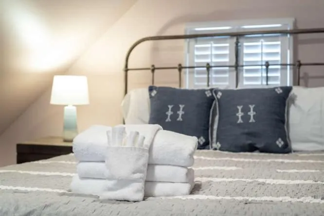 Bed in The Quarters on Spring