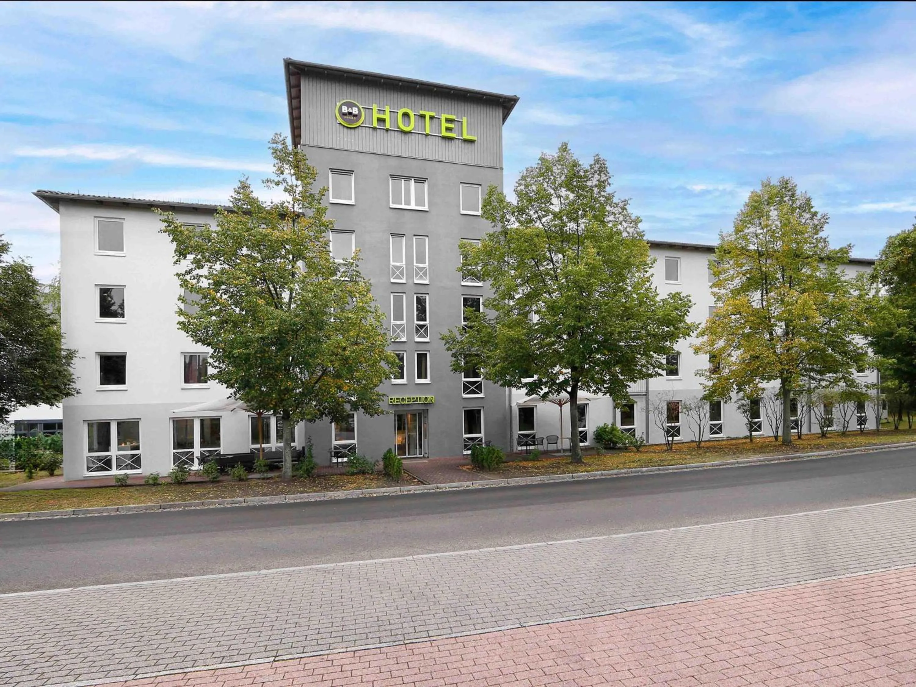 Property building in B&B Hotel Berlin-Dreilinden