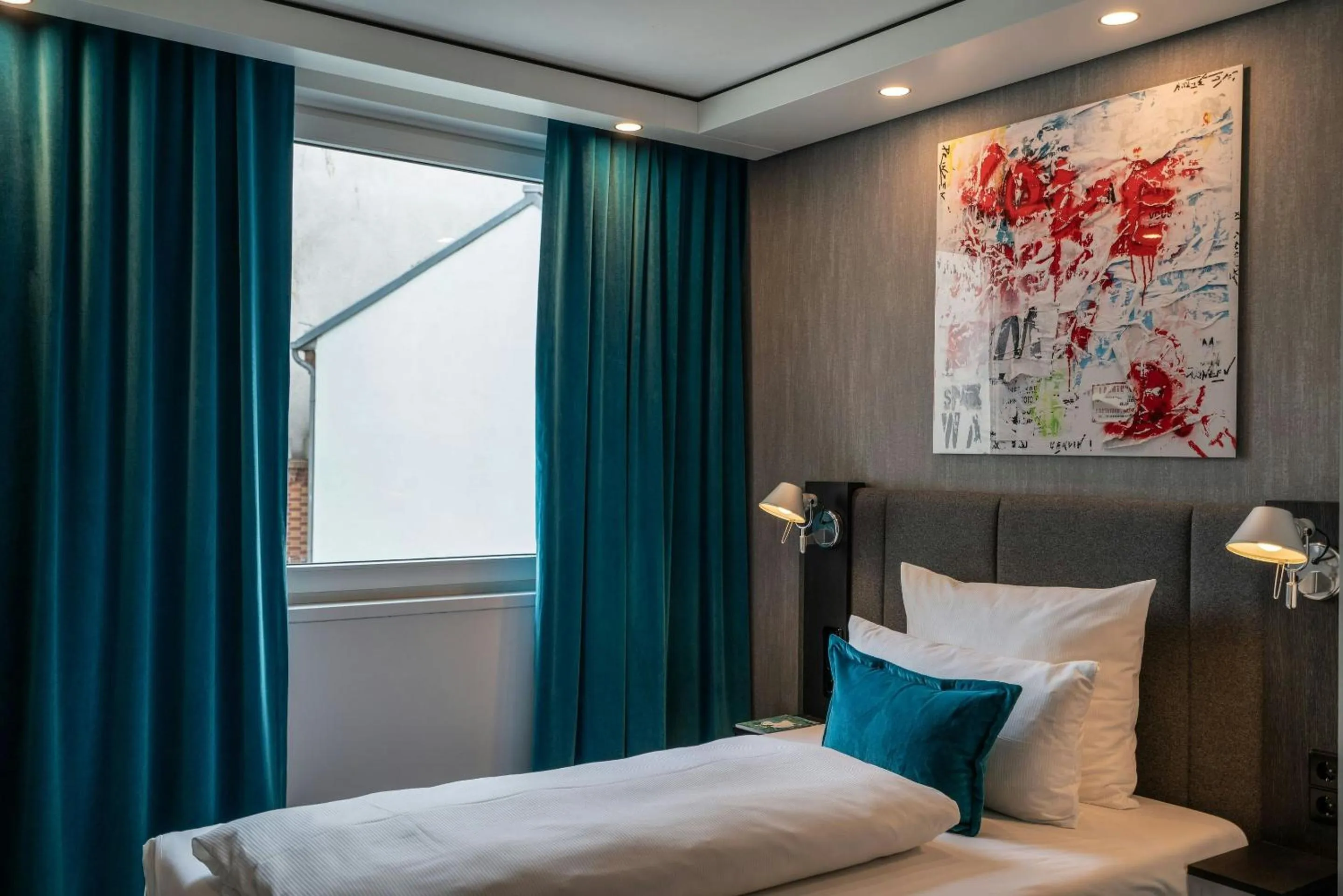 Bowling, Bed in Motel One Berlin Mitte