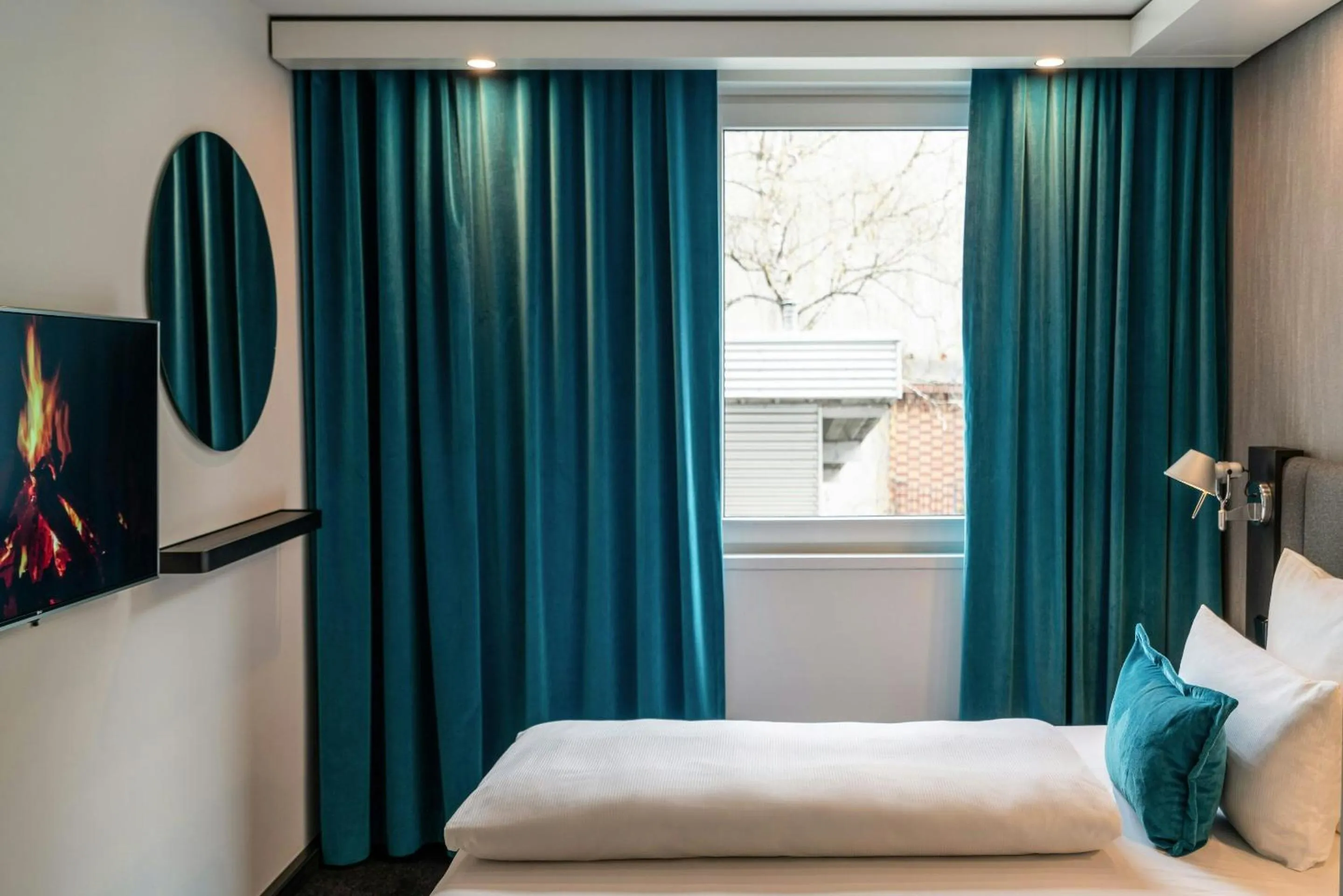 Bowling, Bed in Motel One Berlin Mitte