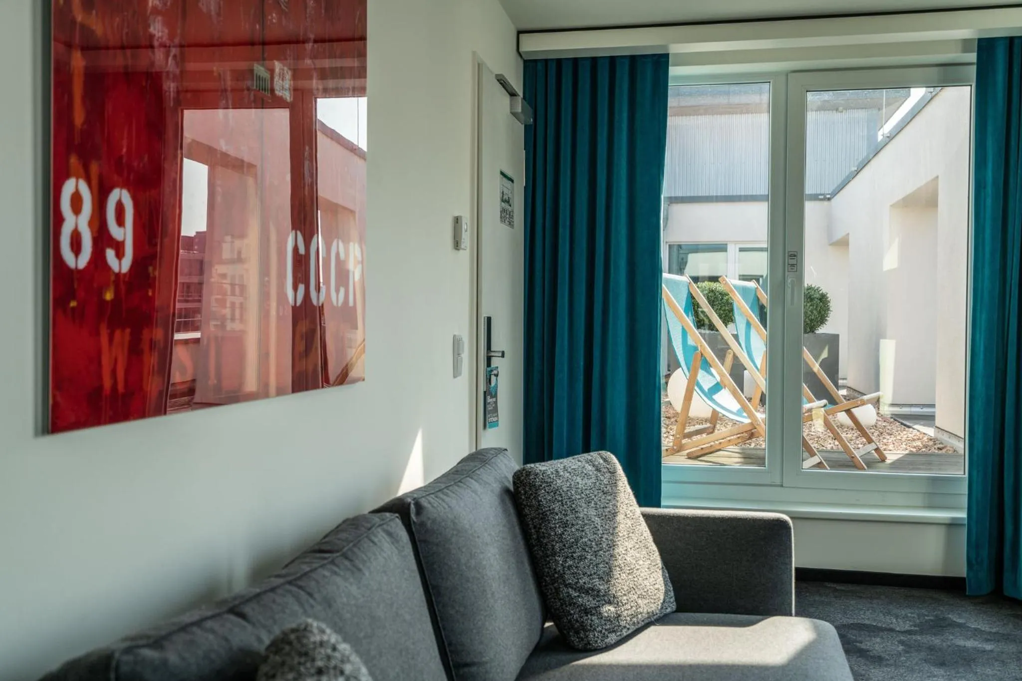 Photo of the whole room in Motel One Berlin Mitte