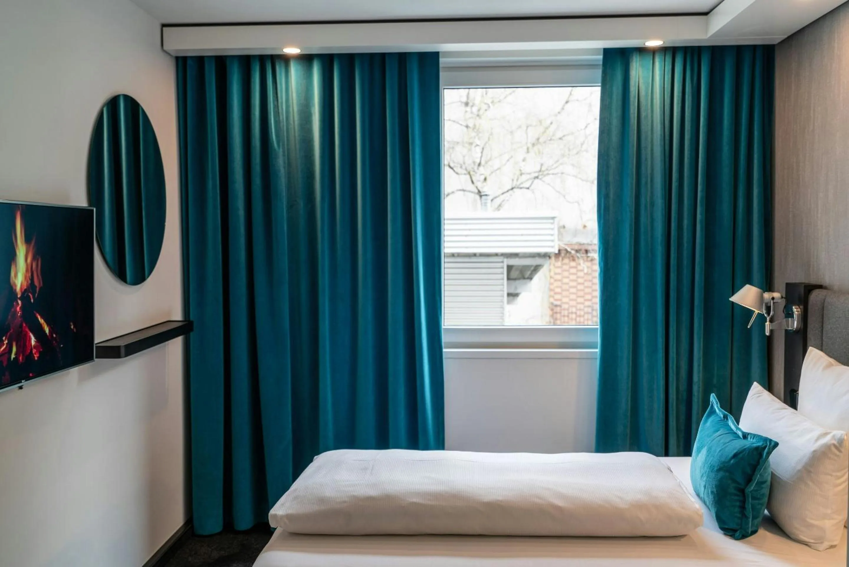 Bowling, Bed in Motel One Berlin Mitte