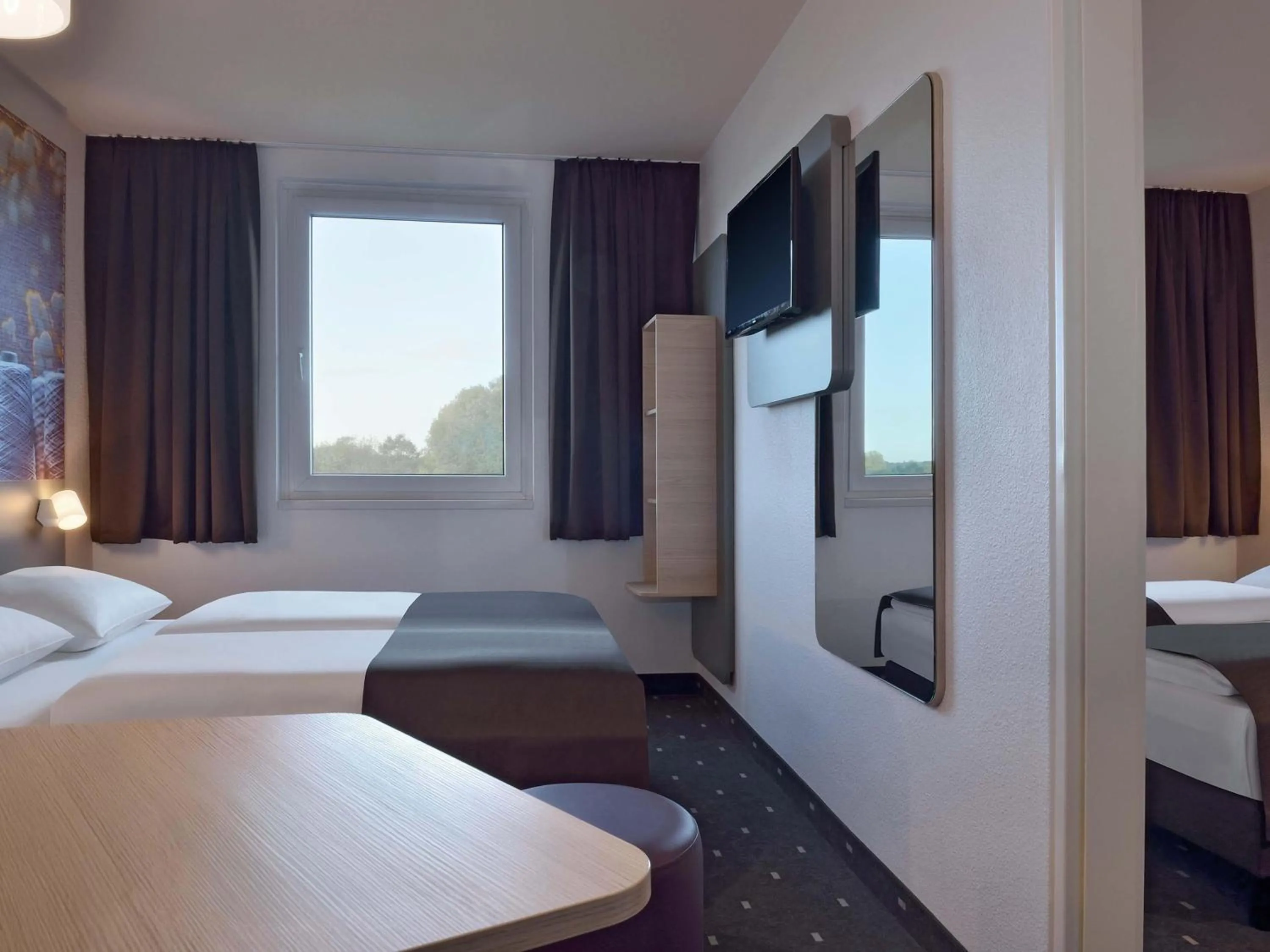 Photo of the whole room, Bed in B&B Hotel Düsseldorf-Ratingen