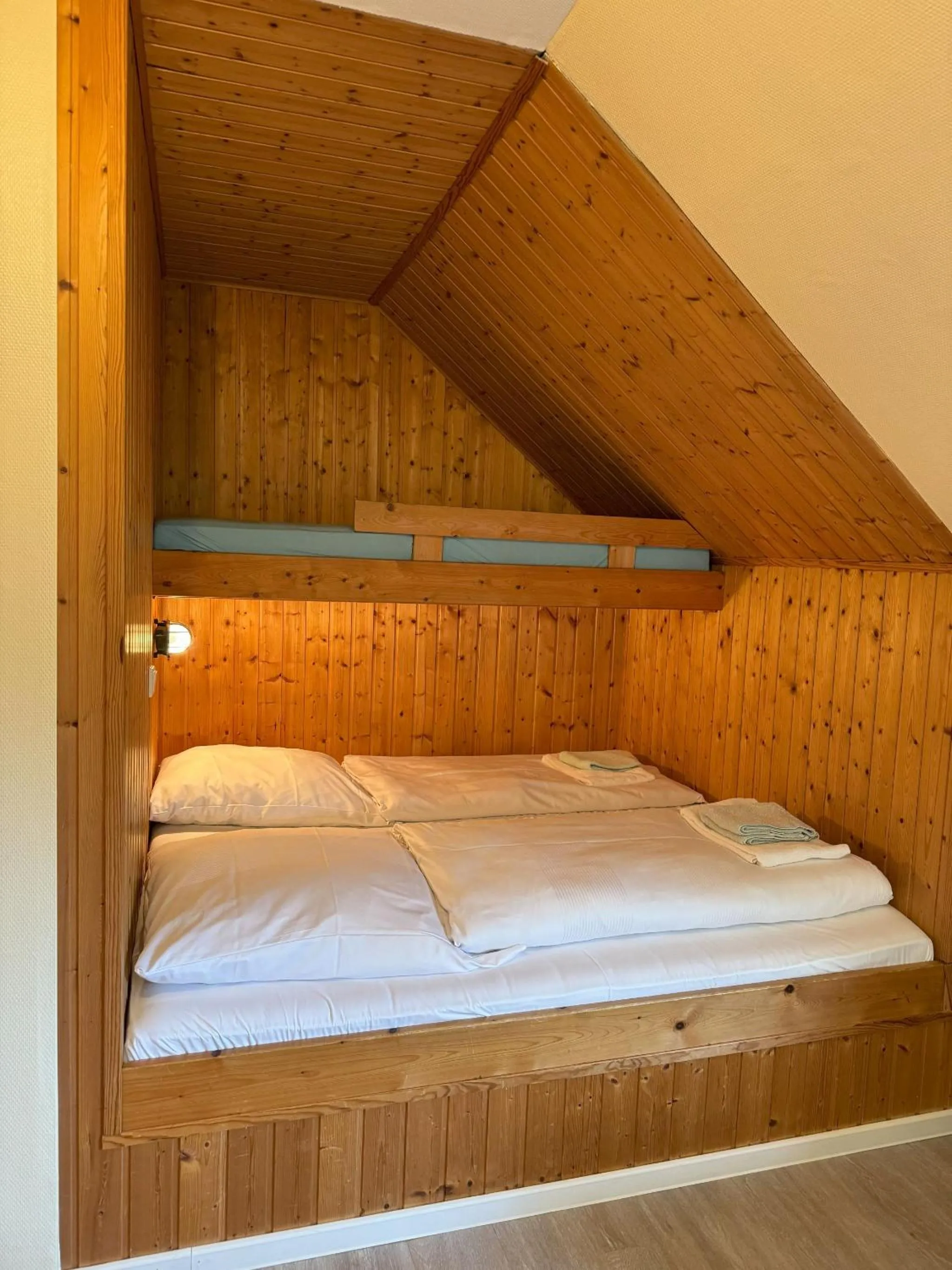 Bedroom, Bed in Reiterhof Wollesen