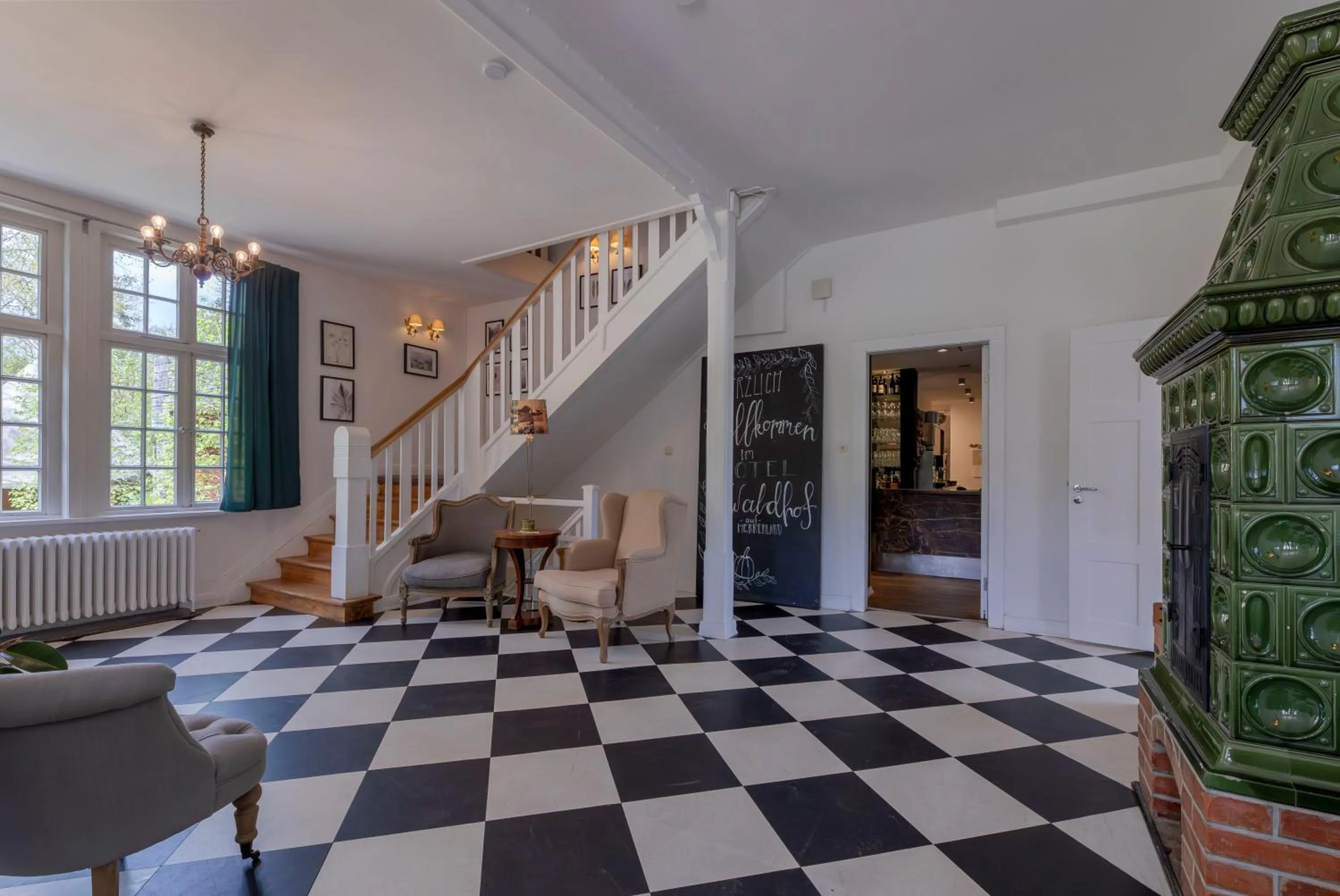 Restaurant/places to eat in Hotel Waldhof auf Herrenland