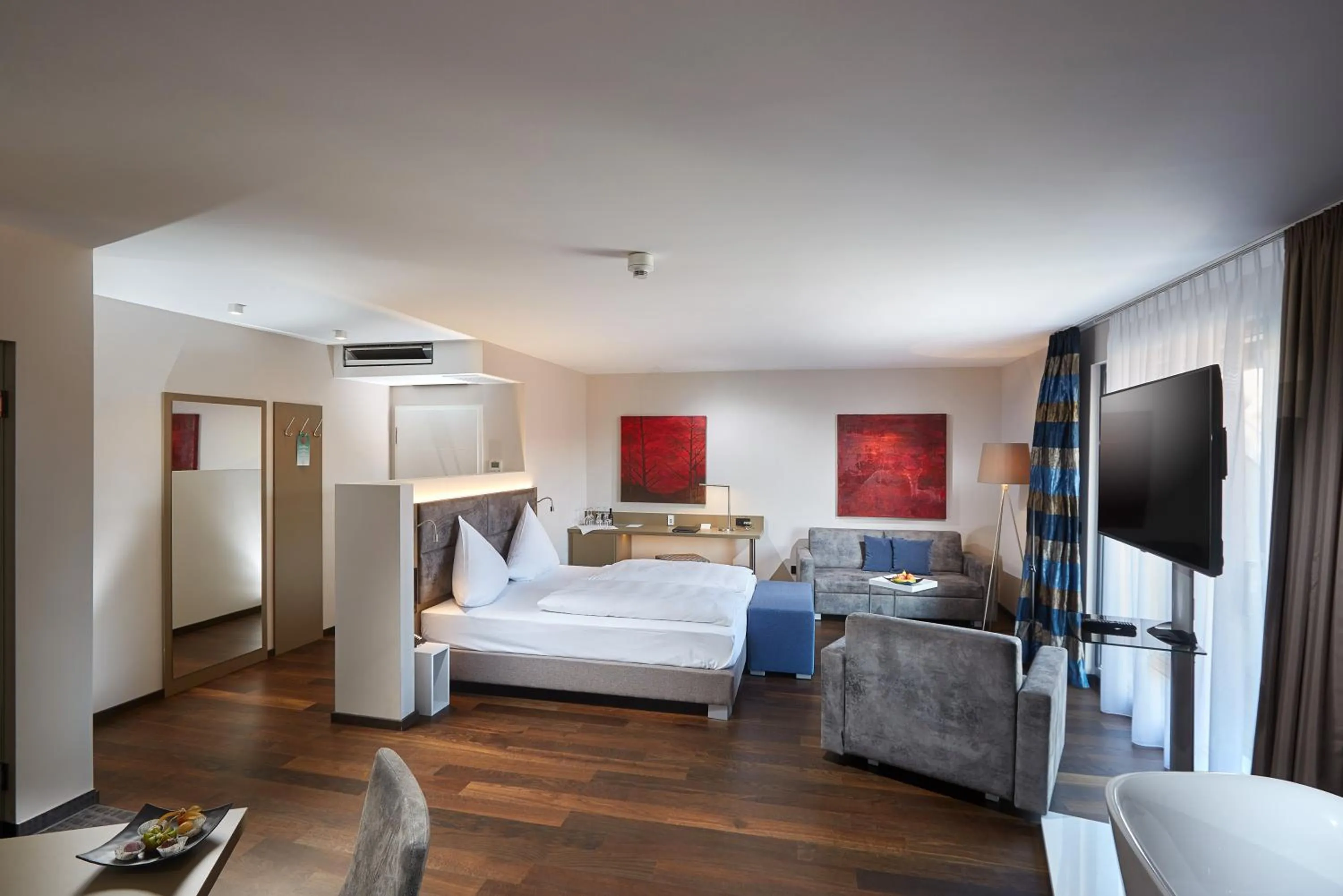 Photo of the whole room, Bed in Schloss Reinach