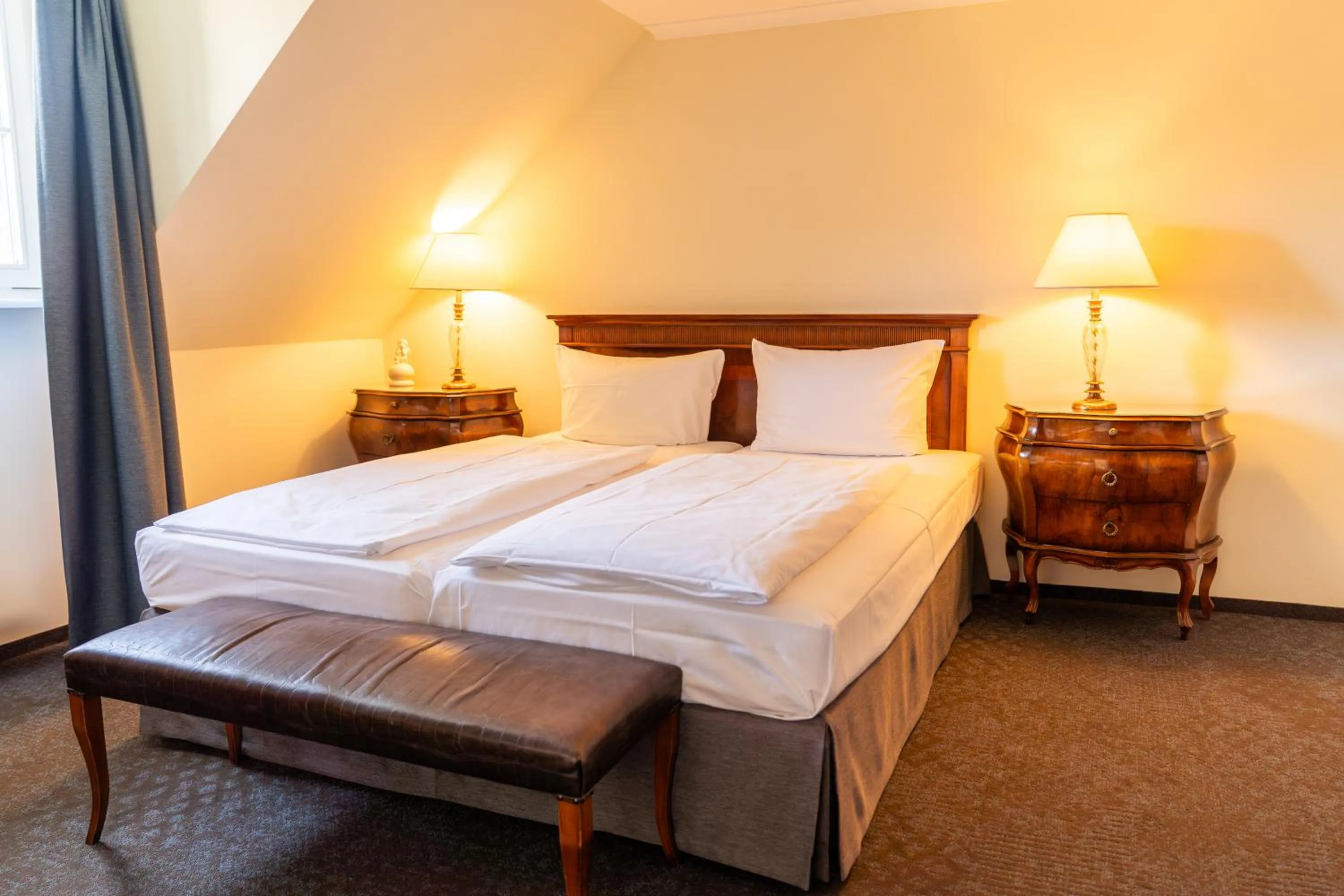 Bedroom, Bed in Schloss Reinach