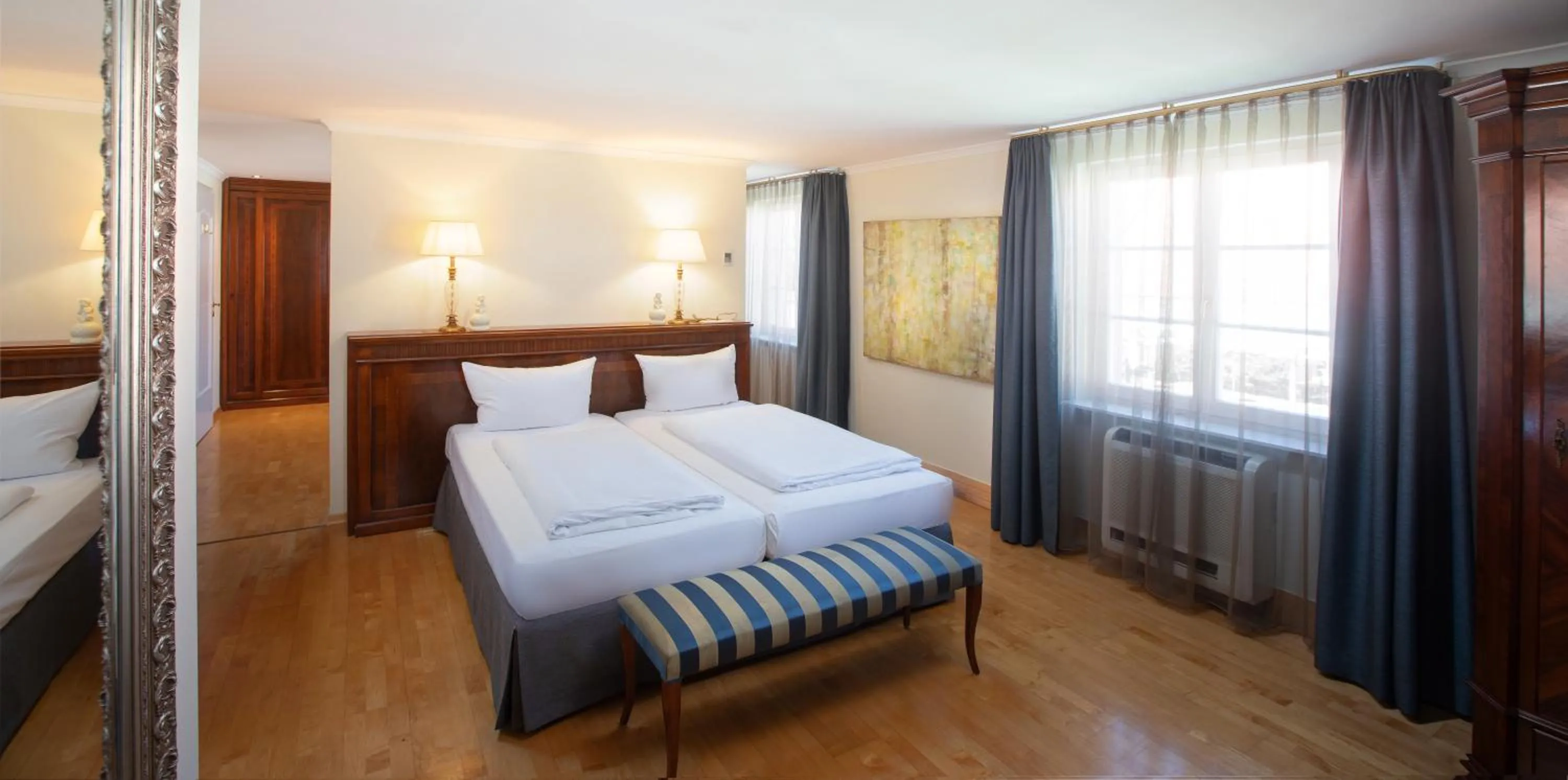 Bedroom, Bed in Schloss Reinach