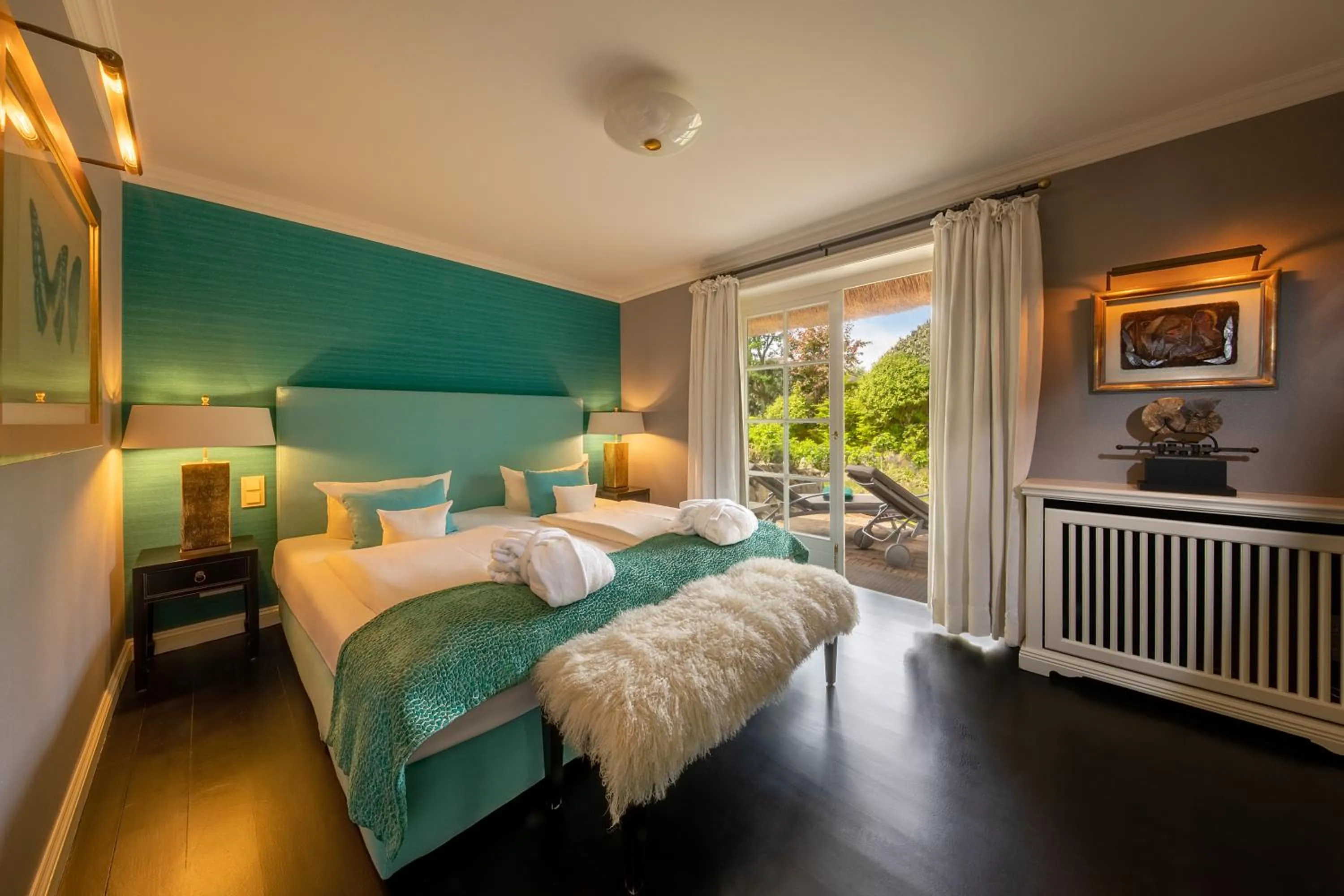 Bedroom, Bed in Hotel Village