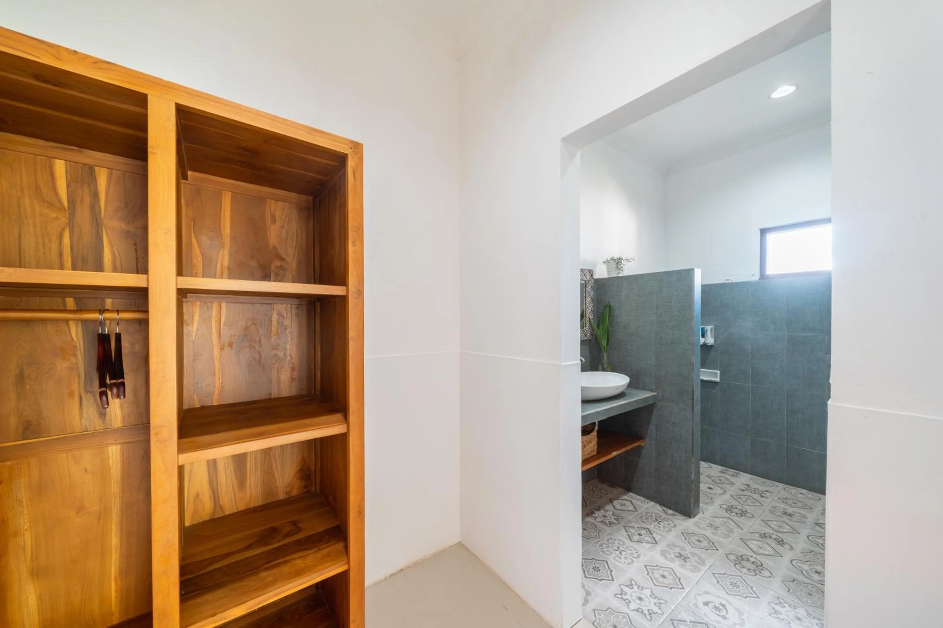 Nusa Indah Onai Hotel