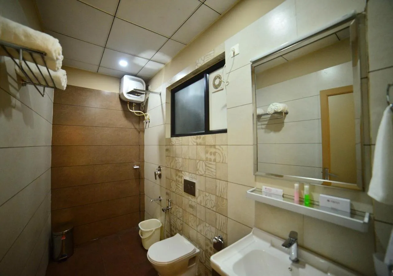 Bathroom in Hotel Priya