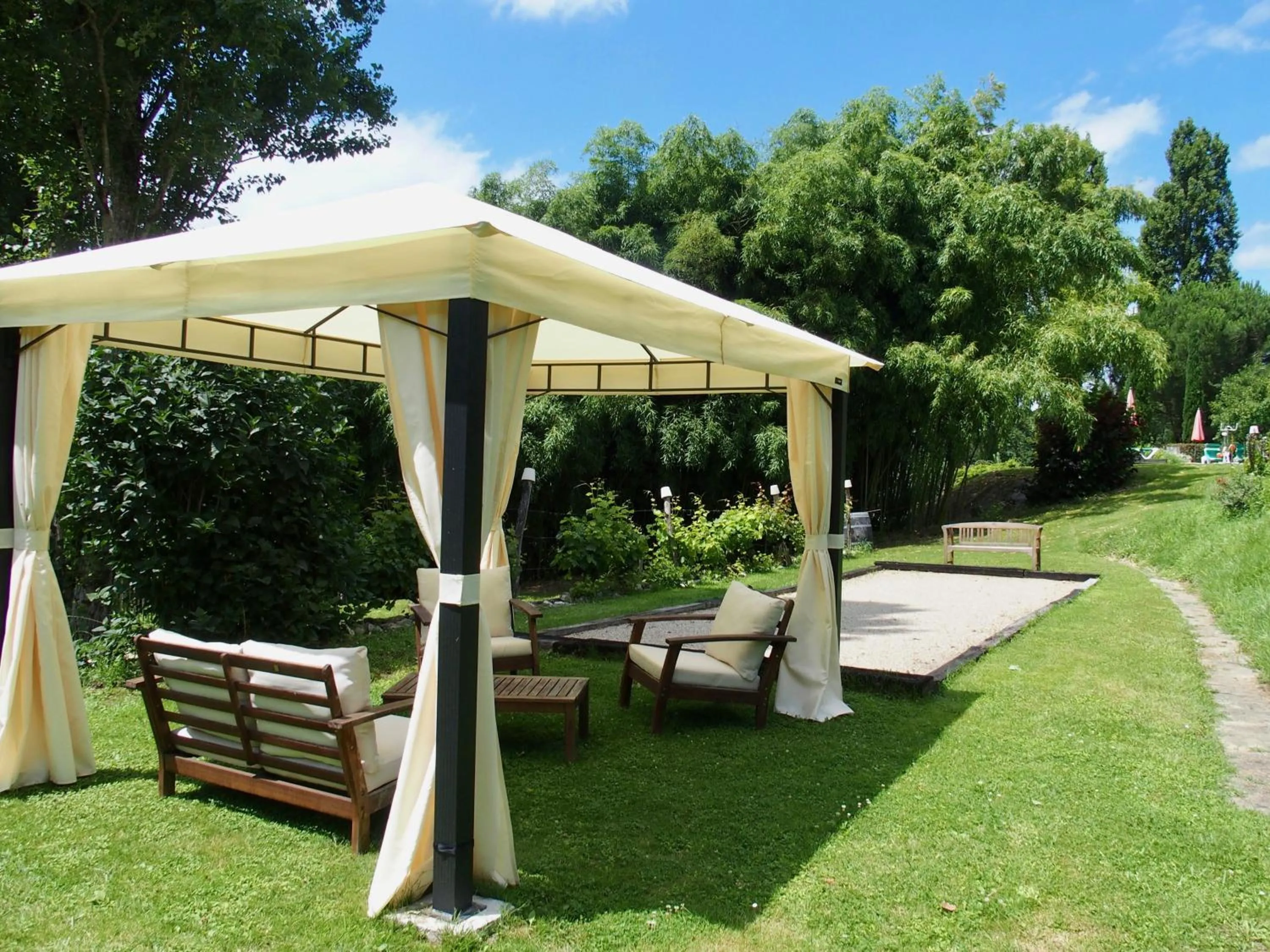 Garden in les tamaris