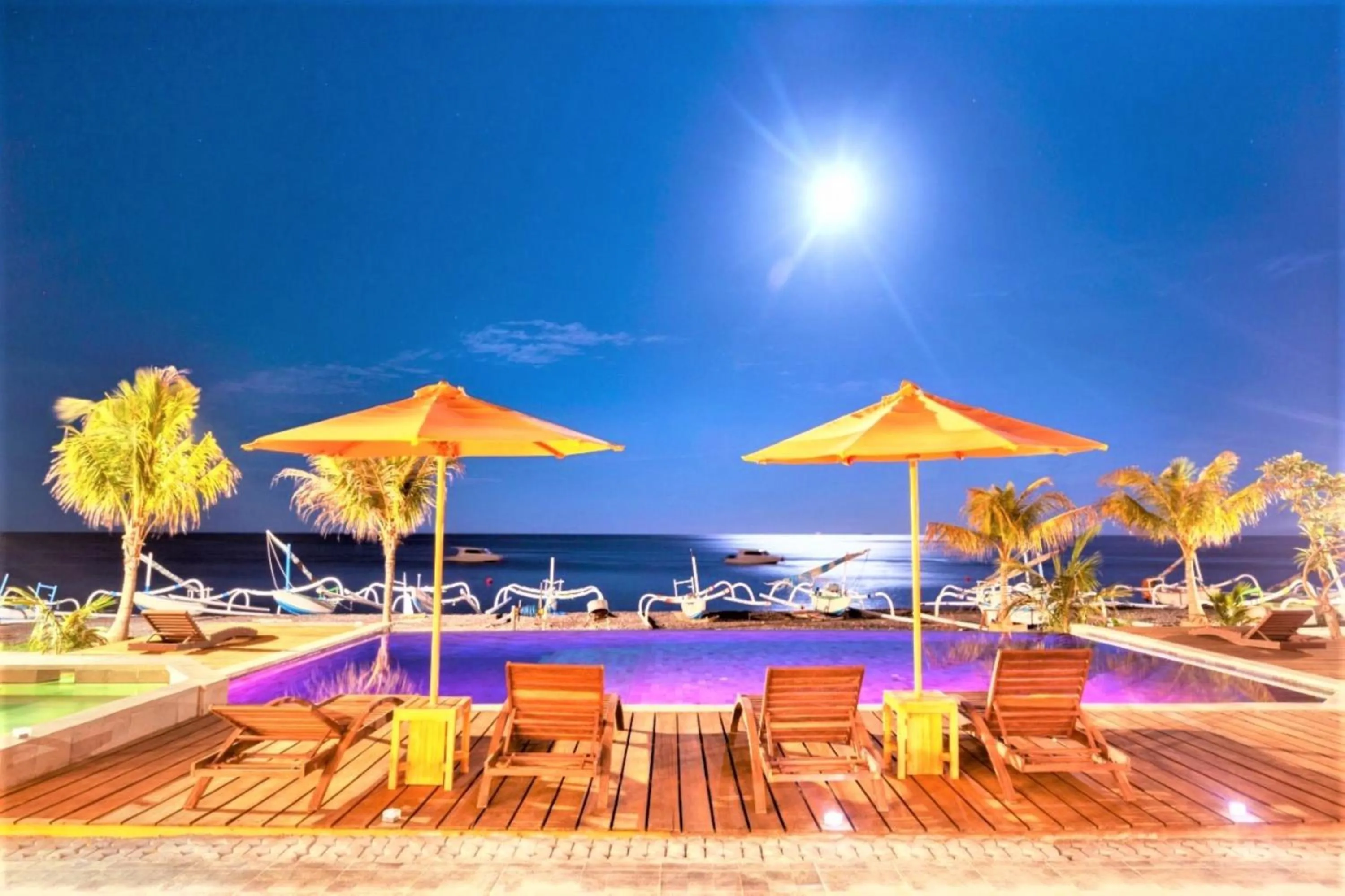 Swimming pool in Hi Blue Bali Melasti Dive Resort