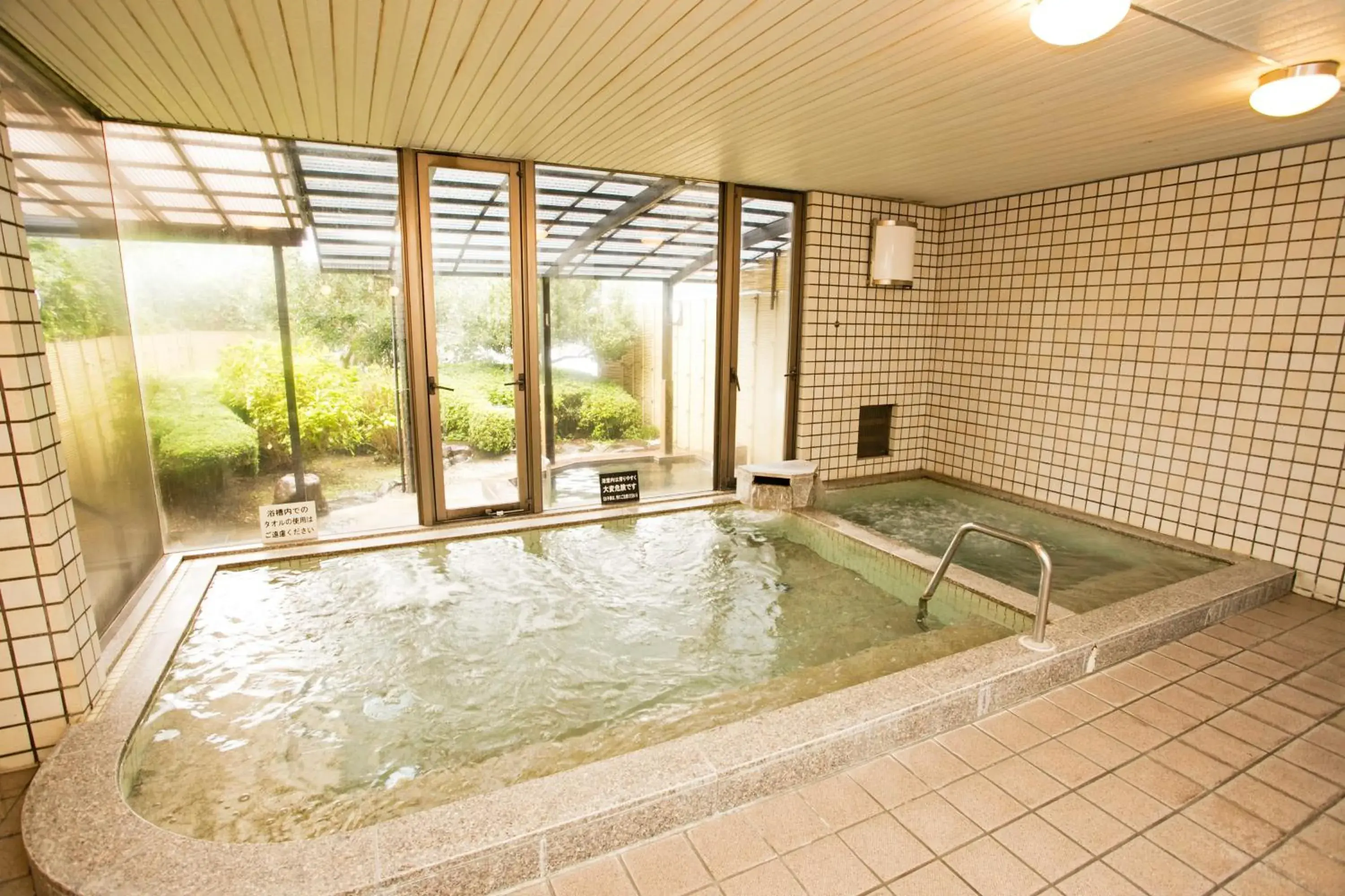 Quadruple Room with Tatami Area - single occupancy - Non-Smoking in The Gran Resort Mikatagoko Quadruple Room with Tatami Area - single occupancy - Non-Smoking in The Gran Resort Mikatagoko