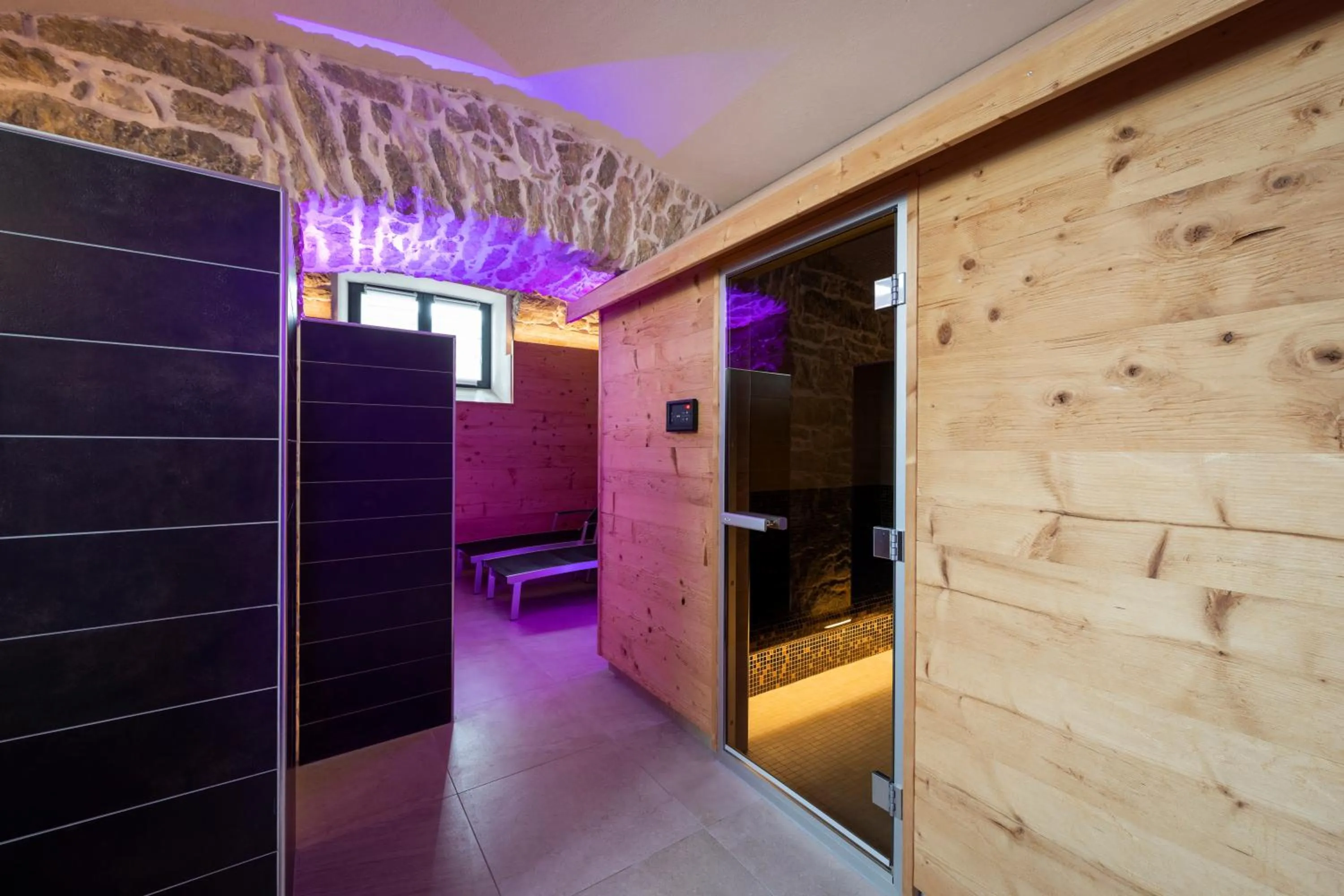 Steam room in Le Manoir de l'Oselière & Spa