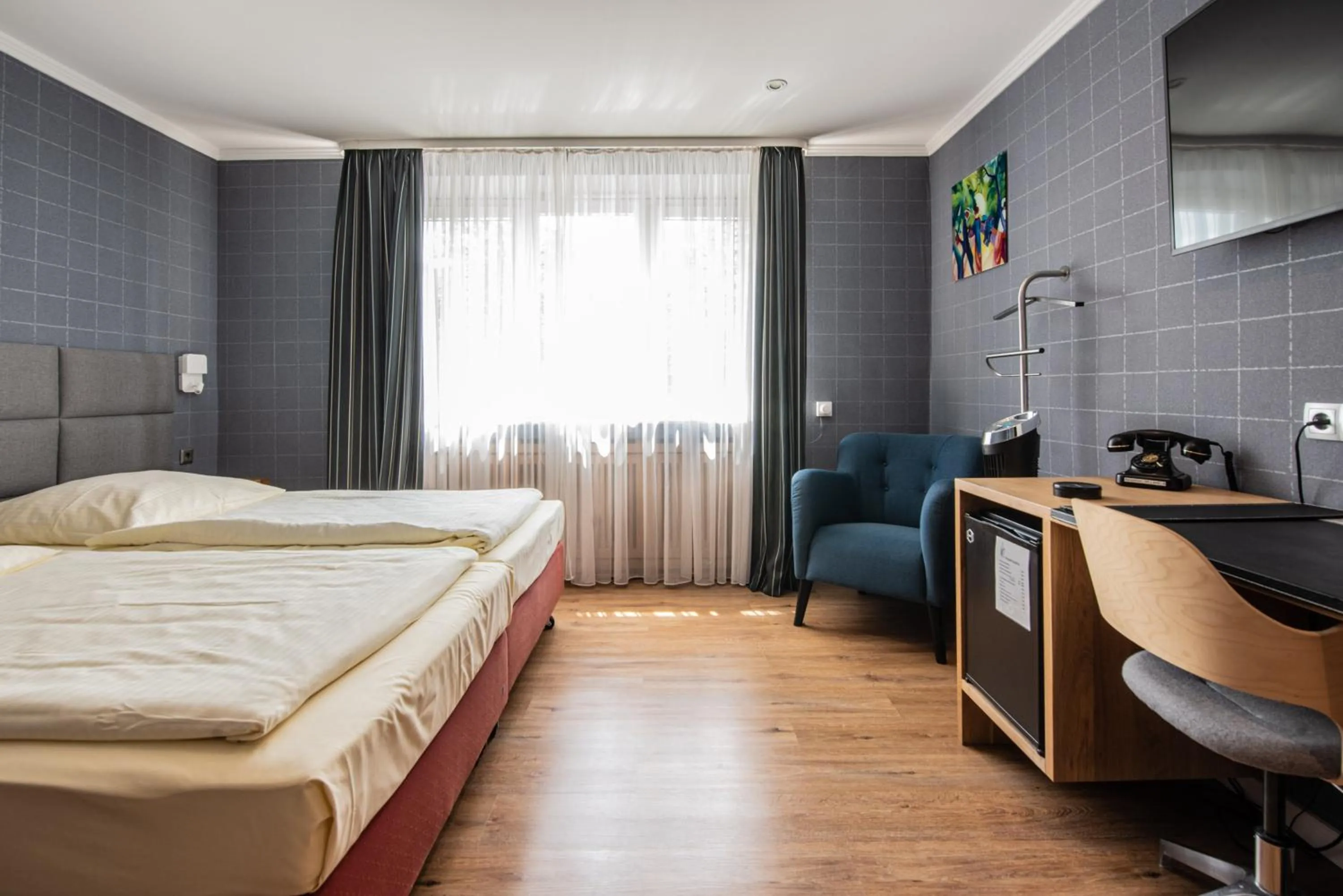 Photo of the whole room, Bed in Hotel Kurfürstenhof