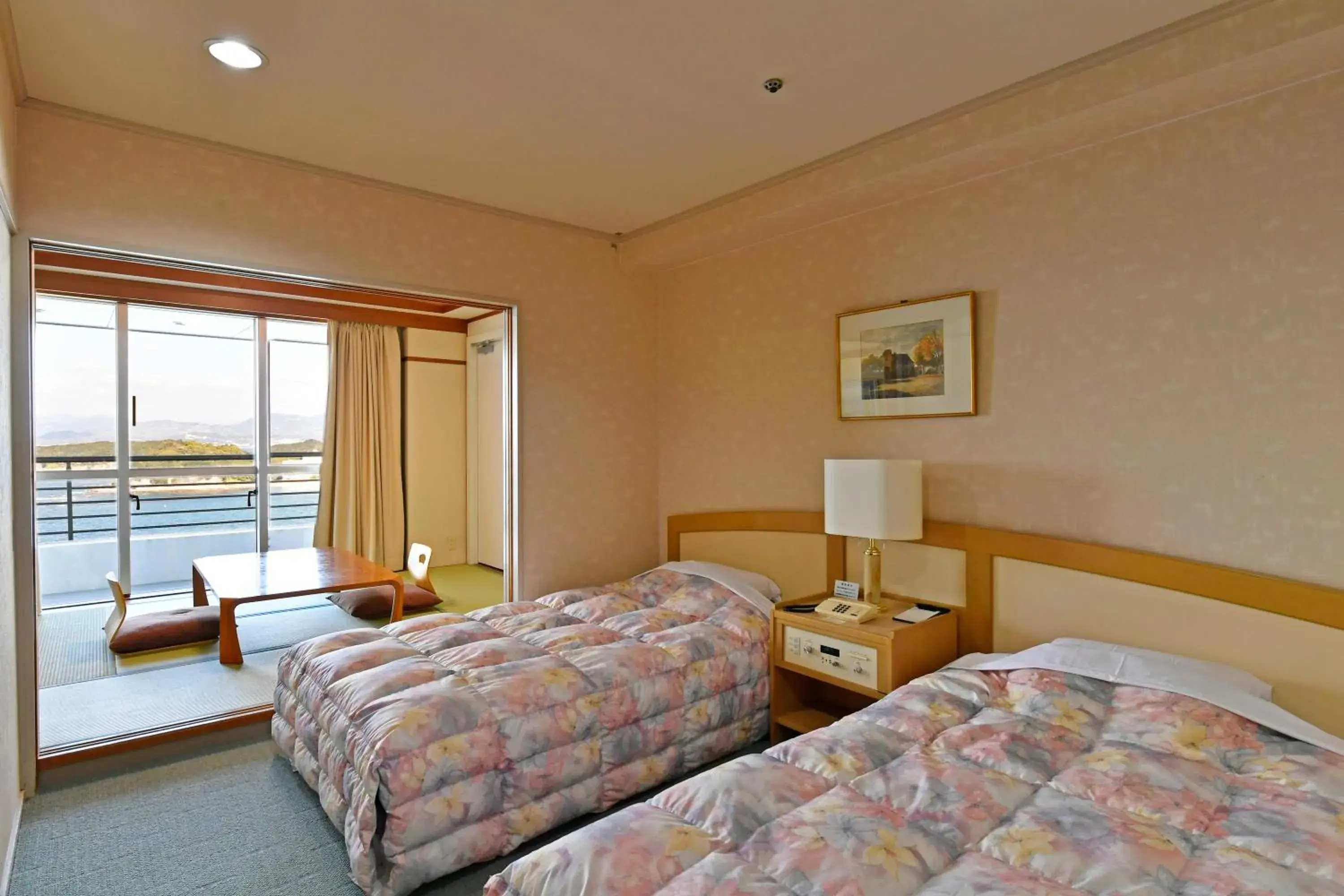 Japanese-Style Room with Tatami Area and Shared Bathroom - single occupancy - Smoking in The Gran Resort Elegante Shirahama Japanese-Style Room with Tatami Area and Shared Bathroom - single occupancy - Smoking in The Gran Resort Elegante Shirahama