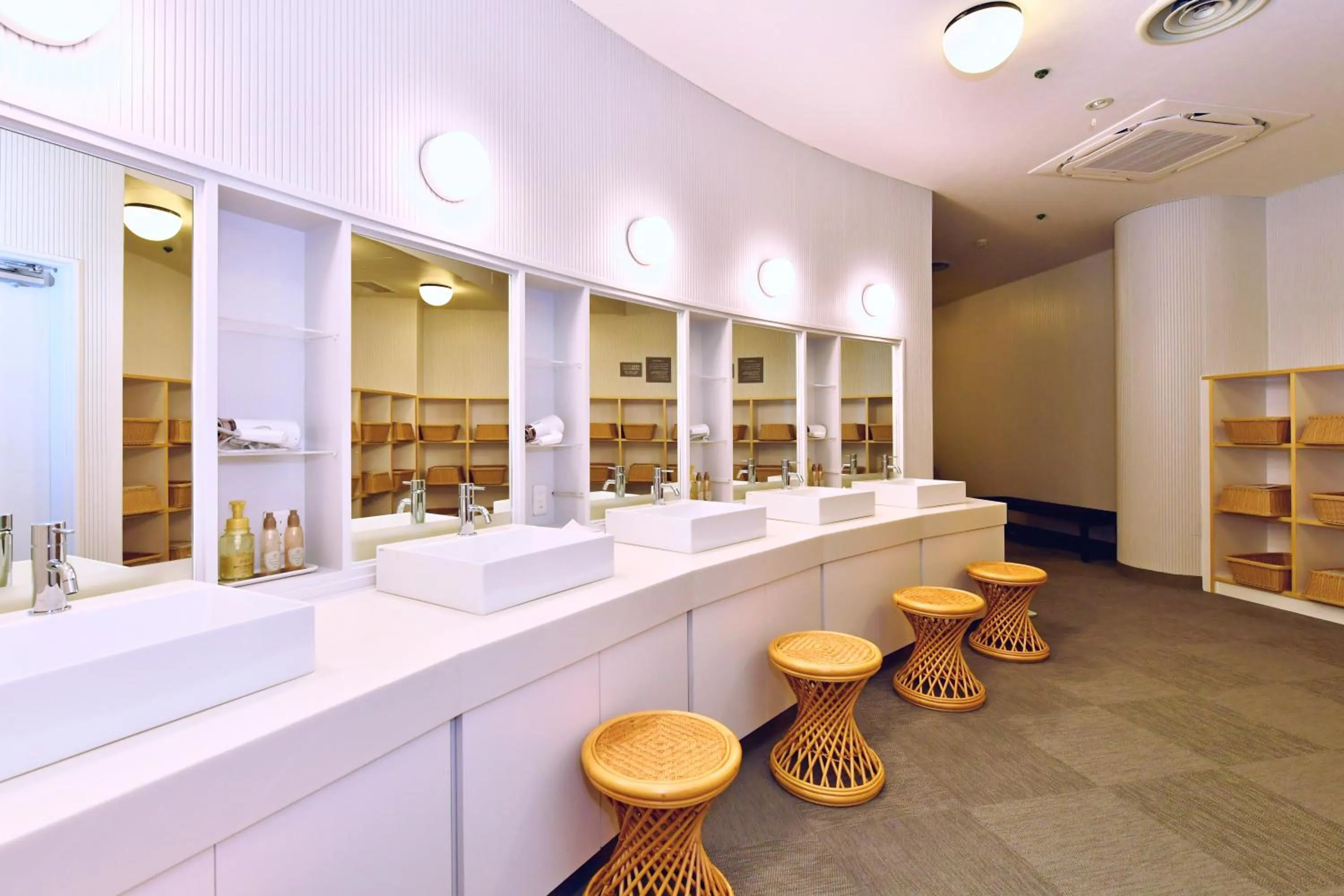 Hot Spring Bath in The Gran Resort Elegante Shirahama