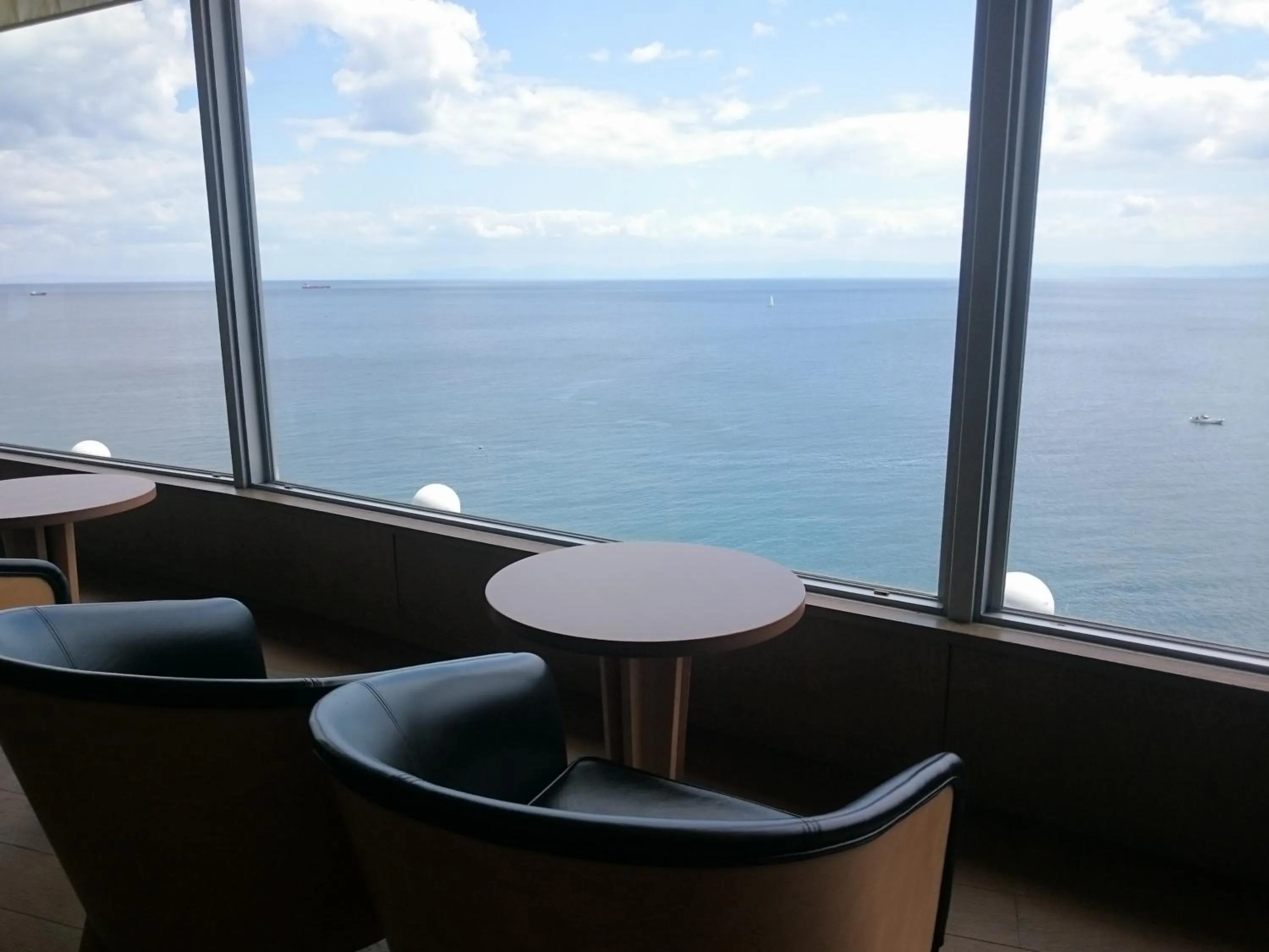 Lounge or bar in The Gran Resort Elegante Awajishima