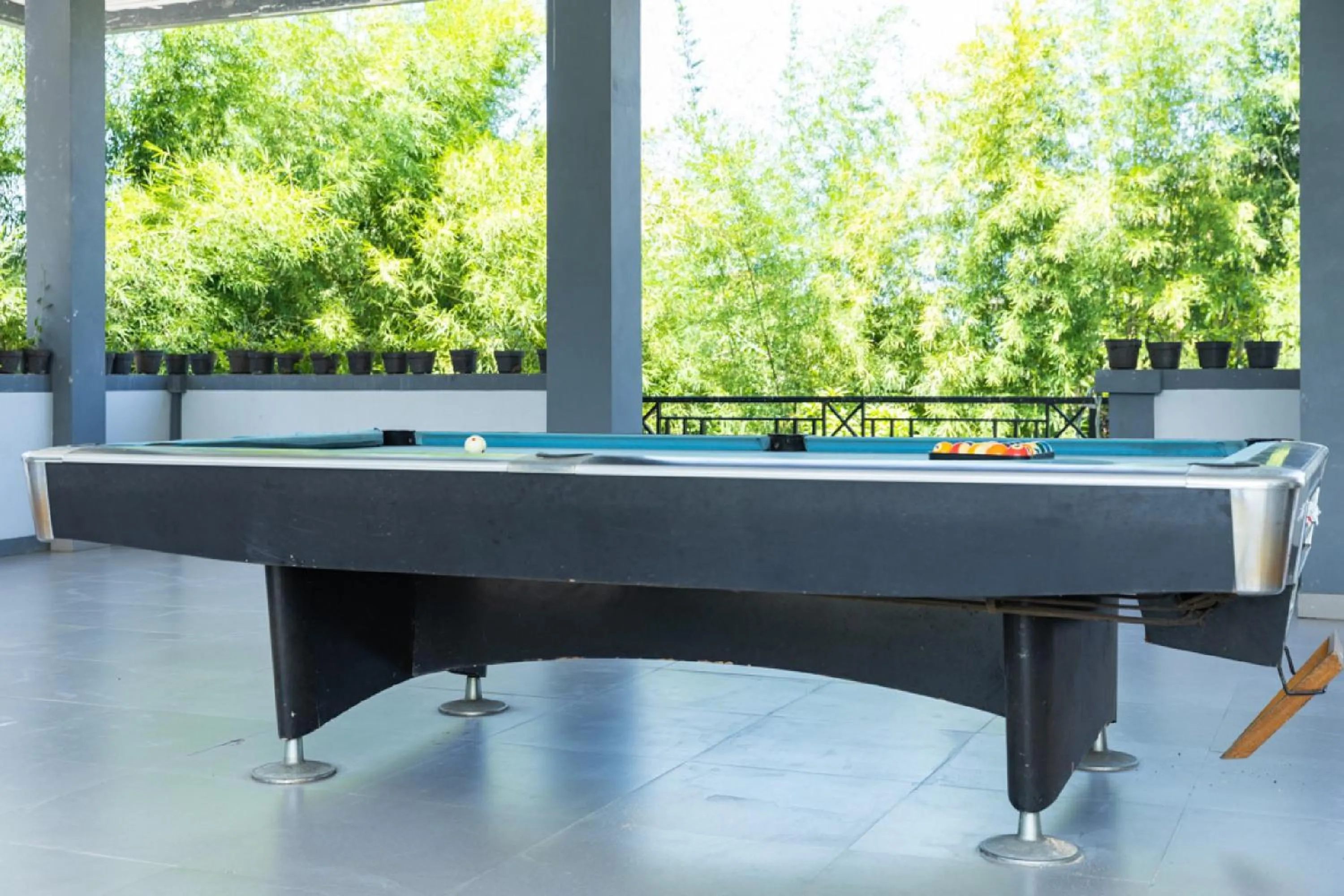 Billiard in RedDoorz Premium @ Sea Residence Manado