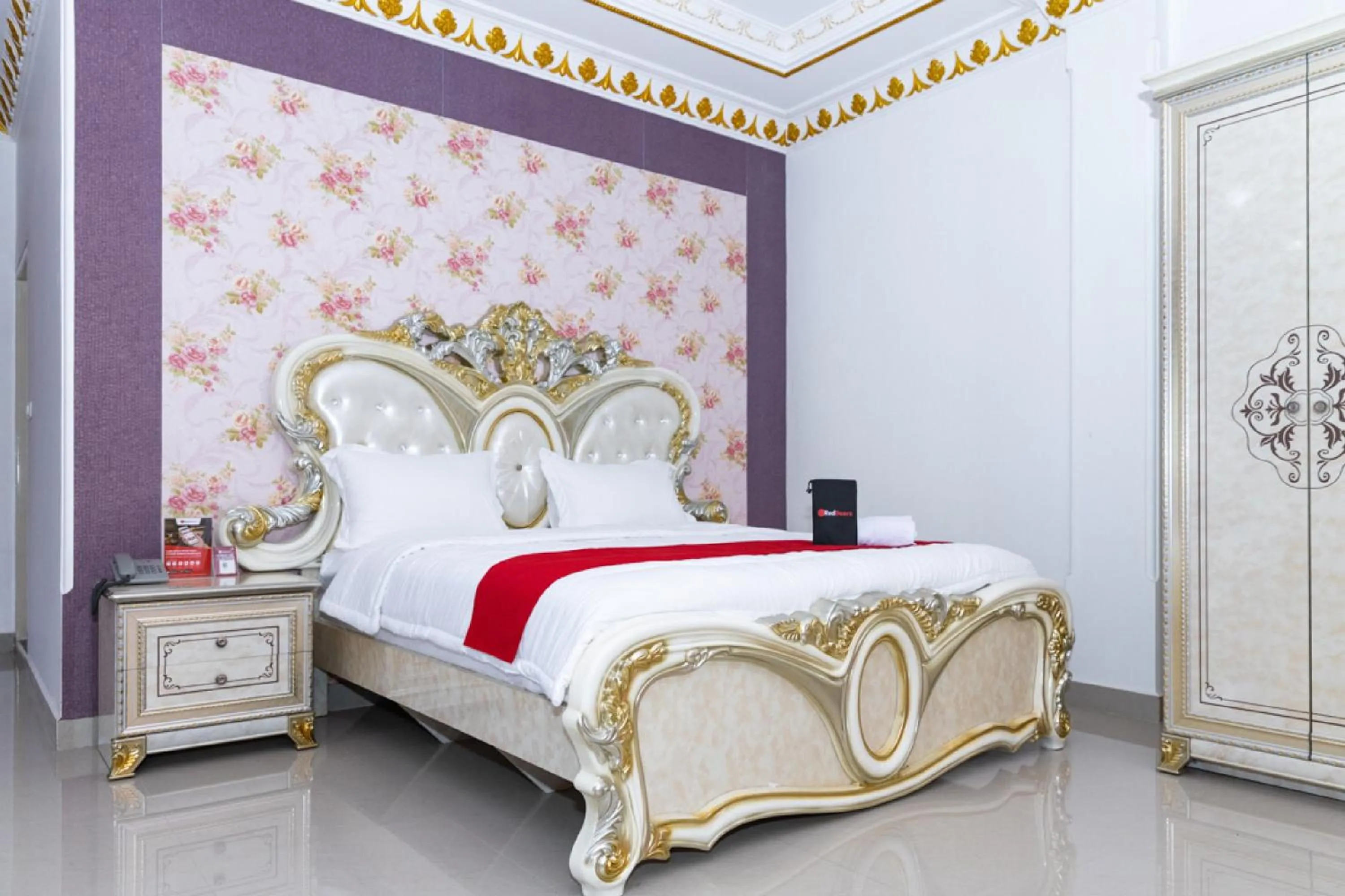Bedroom, Bed in RedDoorz Premium @ Sea Residence Manado
