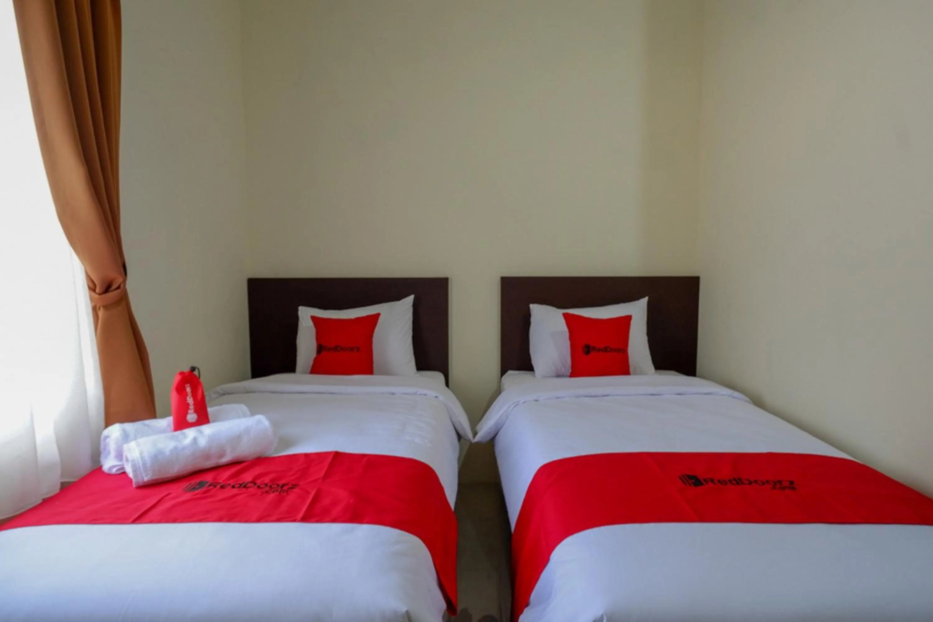 Bed in RedDoorz near Stadion 45 Karanganyar