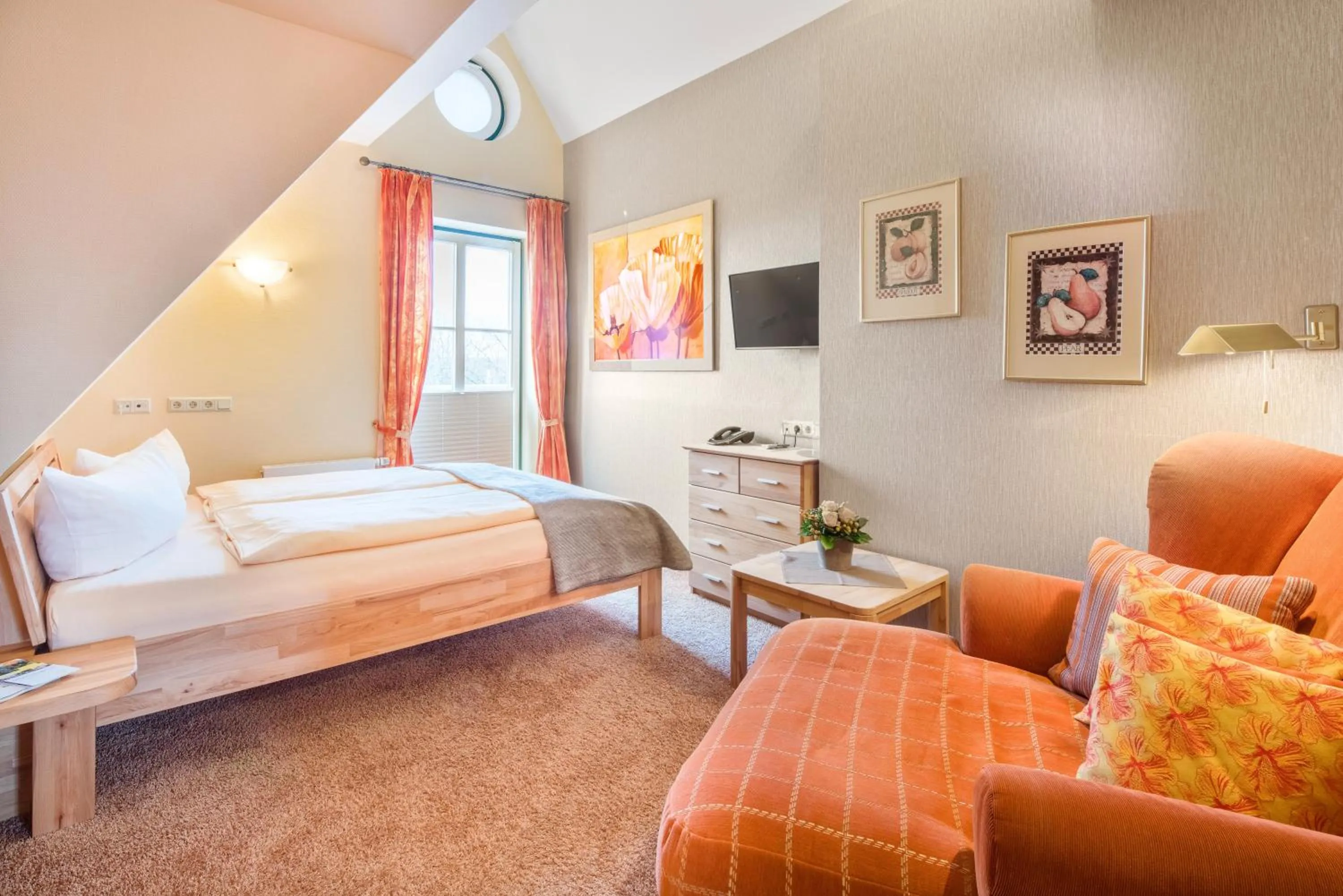 Photo of the whole room, Bed in Hotel Altes Zollhaus