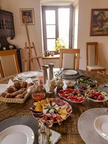 Dining area in Pokoje Gościnne Art- Dworek