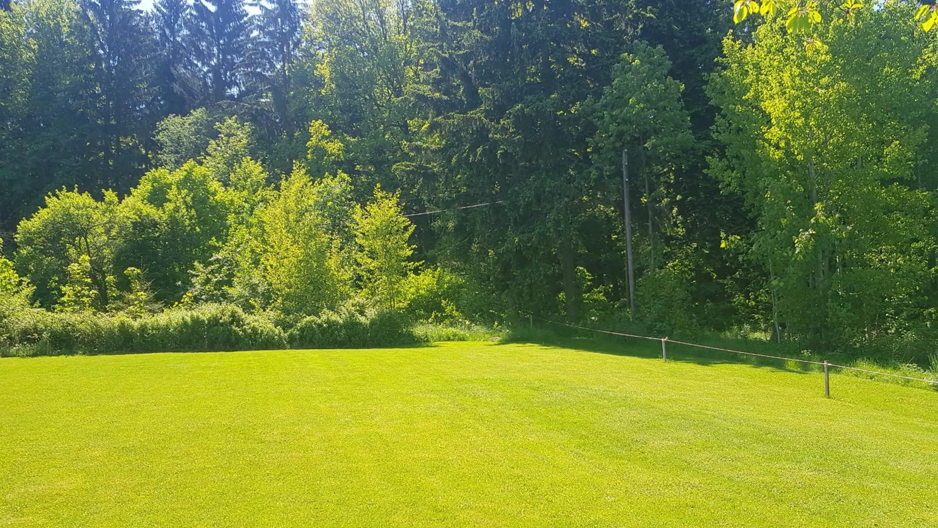 Pokoje Gościnne Art- Dworek