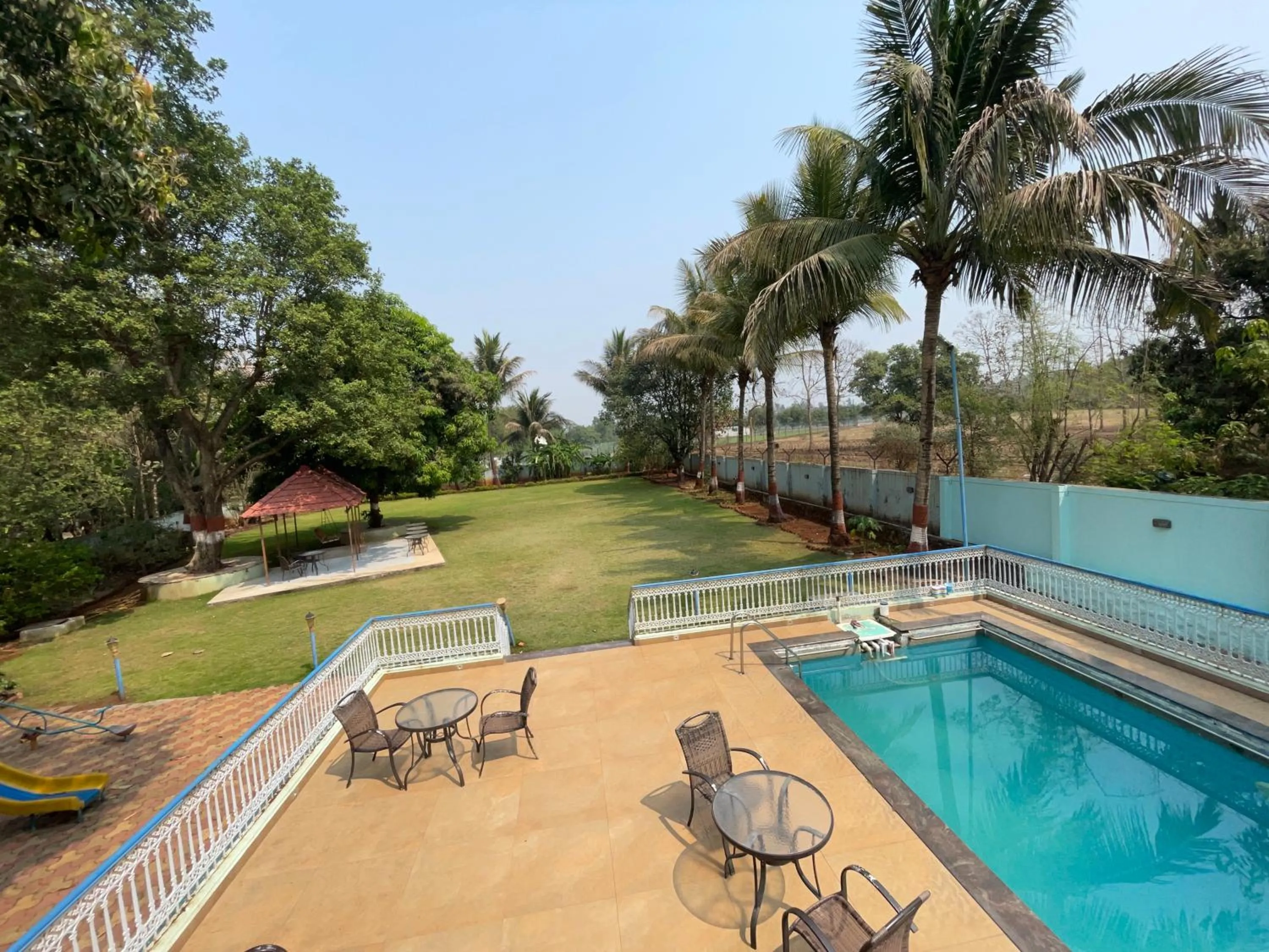 Swimming pool in Geeta Bhawan Villa