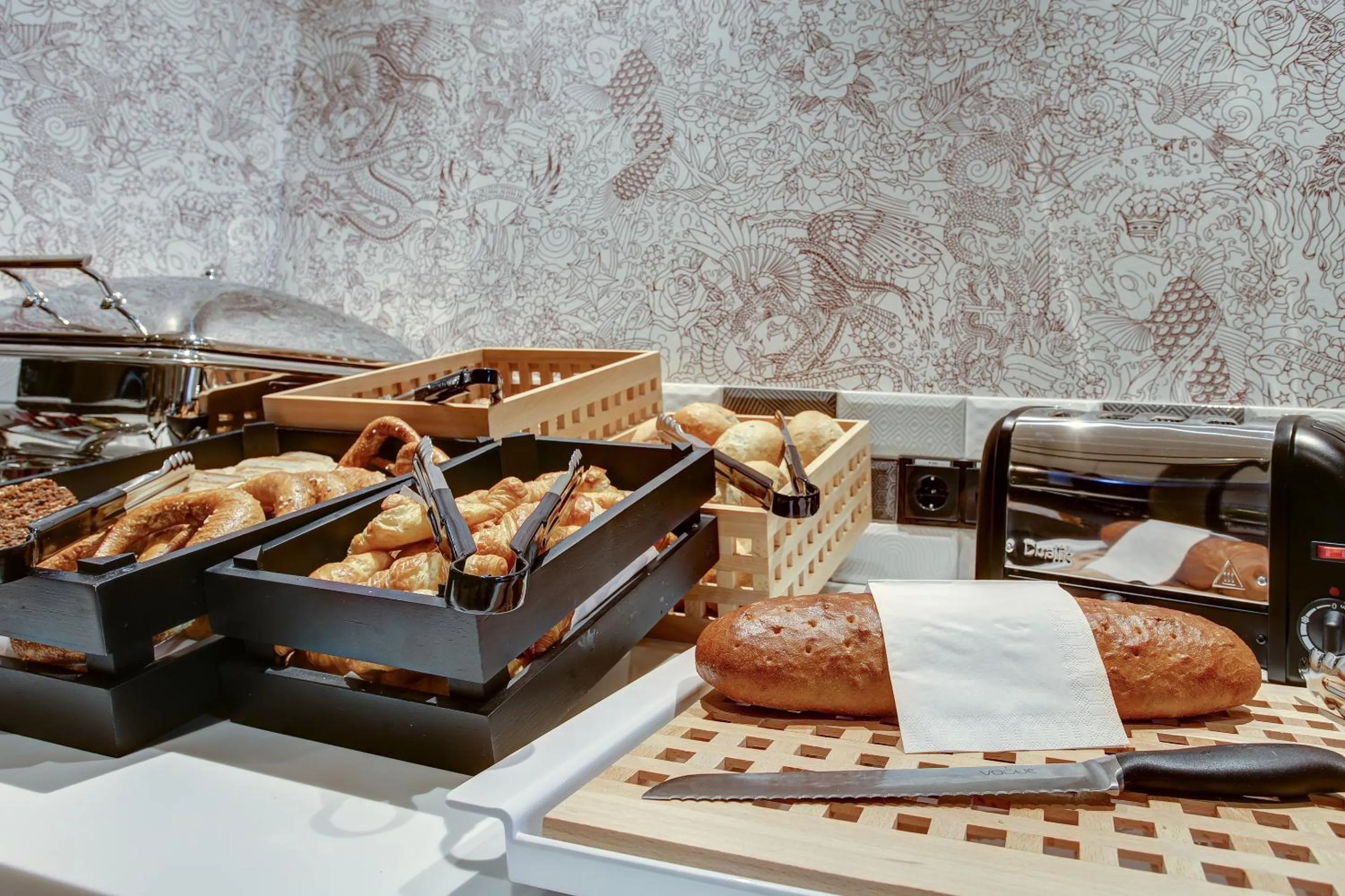 Food and drinks in Vienna House Easy by Wyndham Hamburg City