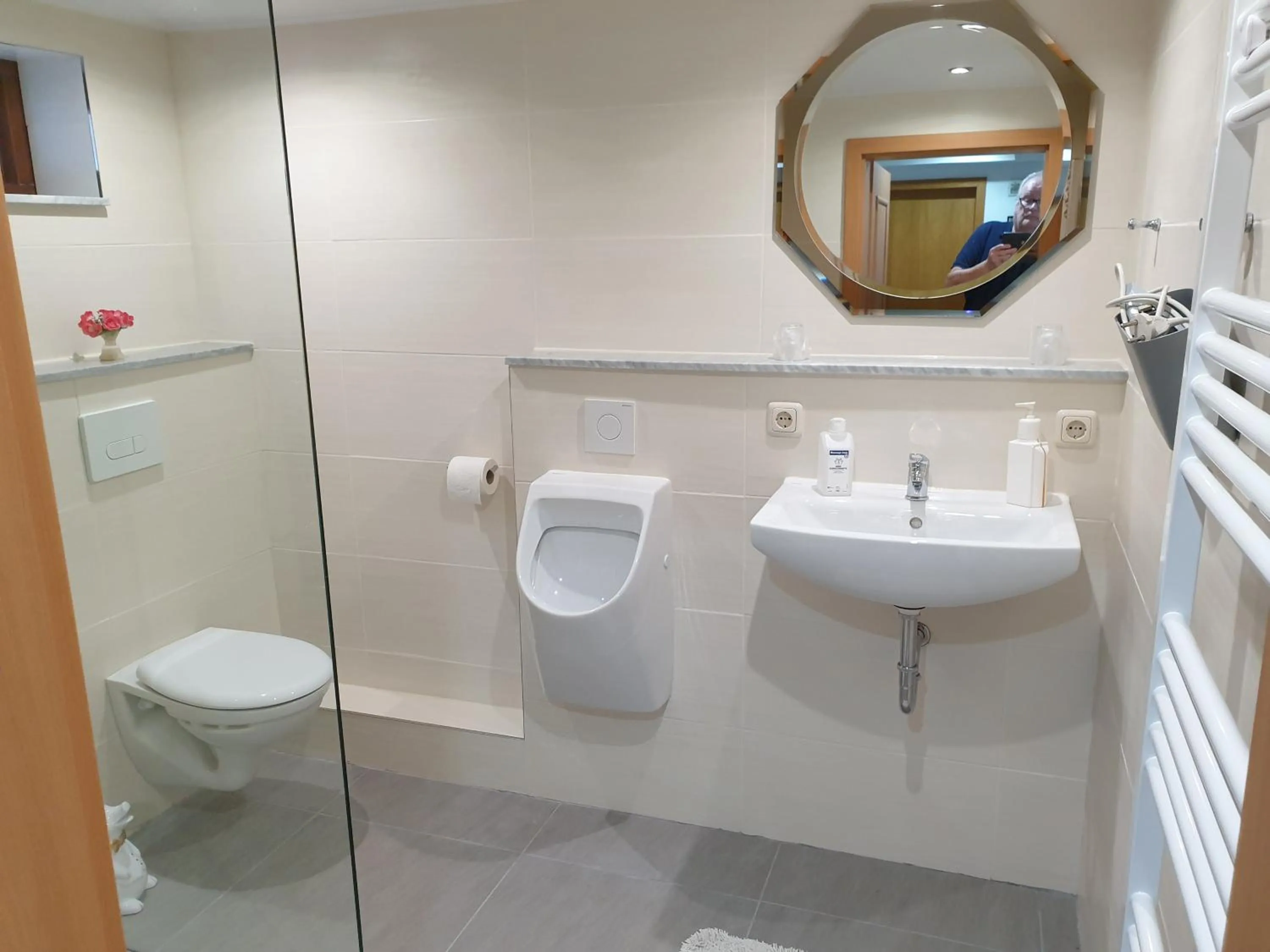 Bathroom in B & B Buchhorst 21481